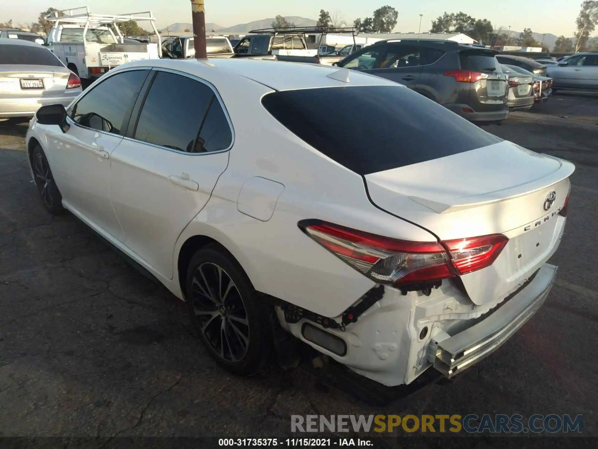 3 Photograph of a damaged car 4T1B11HK2KU839866 TOYOTA CAMRY 2019