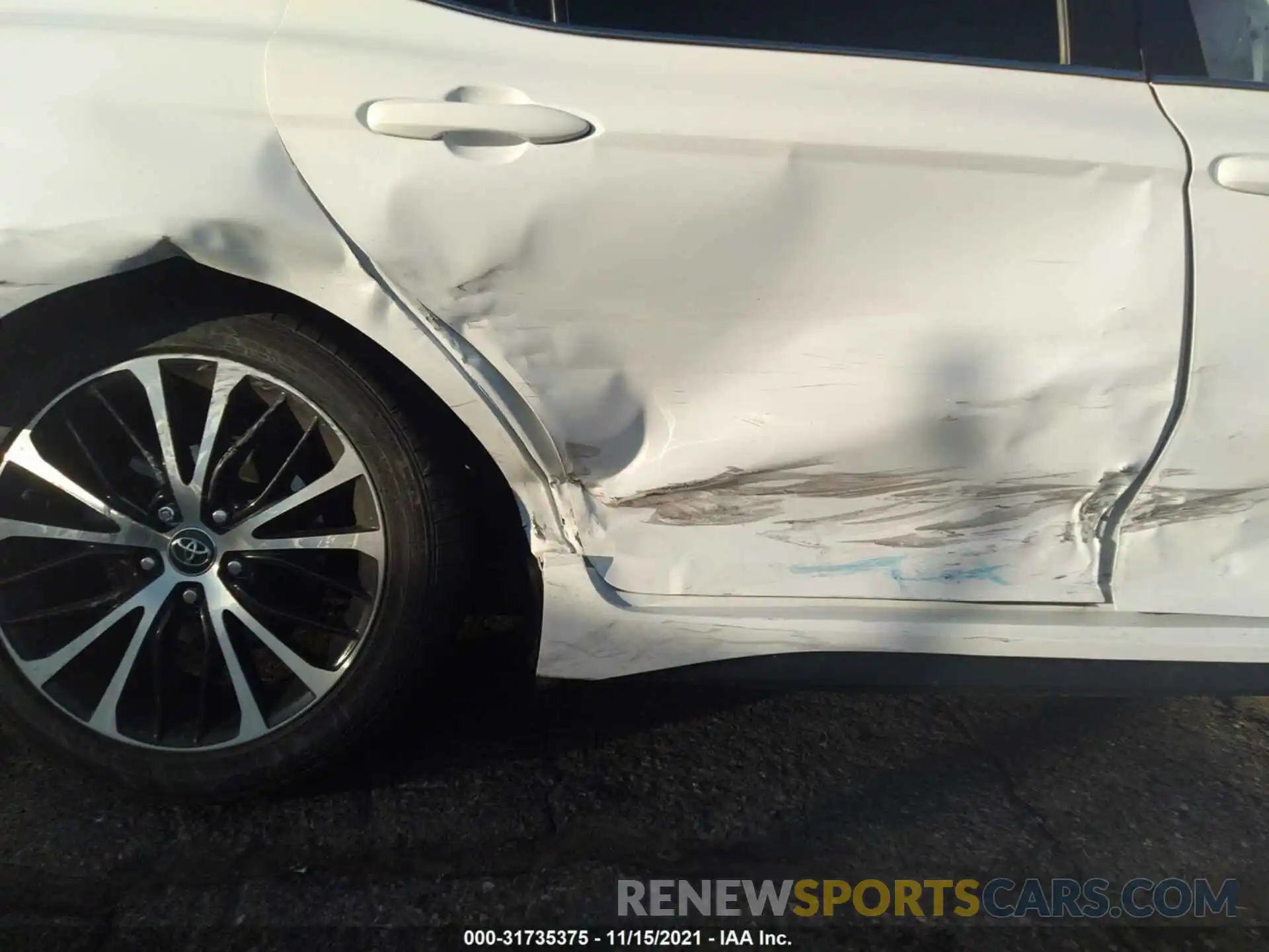 6 Photograph of a damaged car 4T1B11HK2KU839866 TOYOTA CAMRY 2019