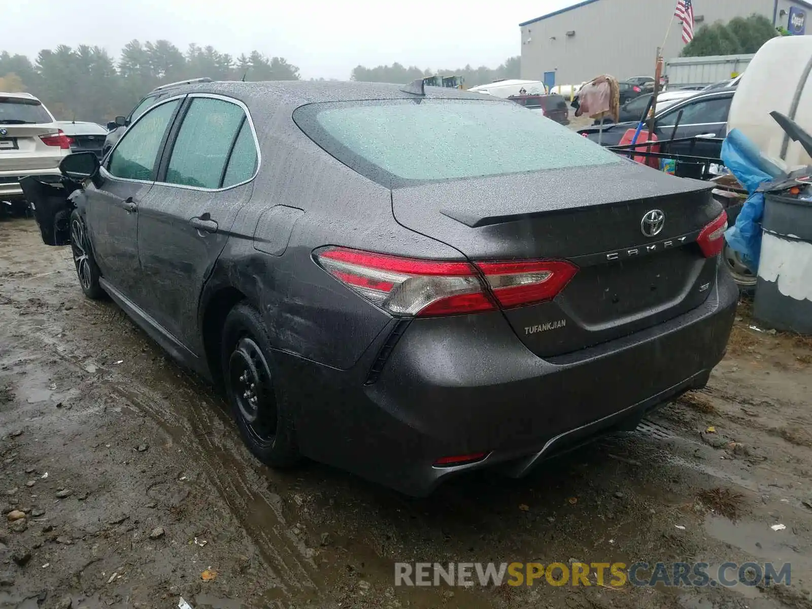 3 Photograph of a damaged car 4T1B11HK2KU842220 TOYOTA CAMRY 2019