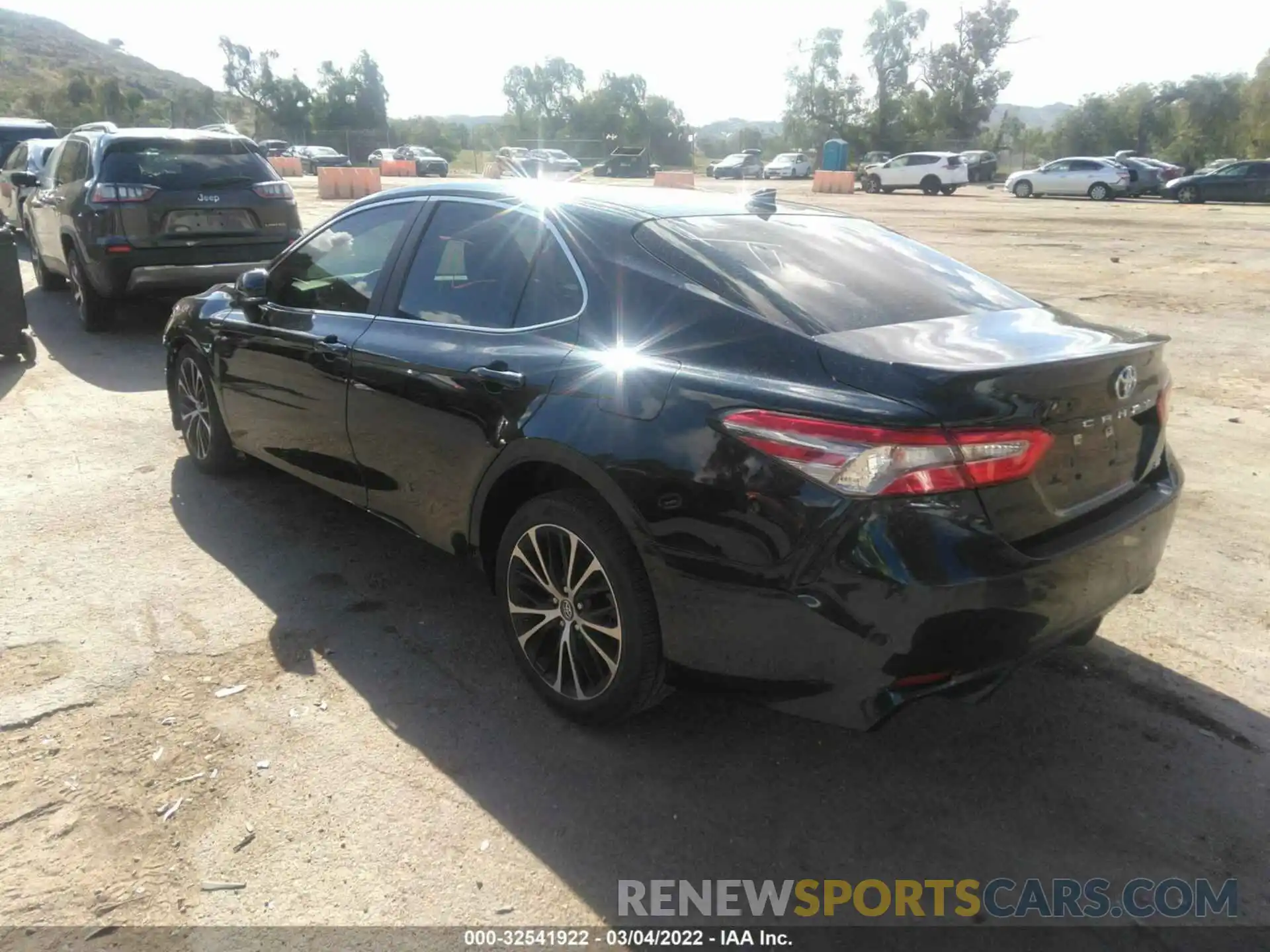 3 Photograph of a damaged car 4T1B11HK2KU845991 TOYOTA CAMRY 2019