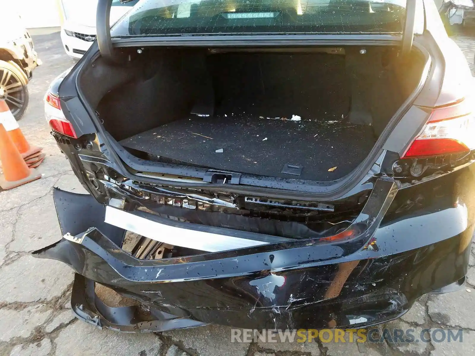 9 Photograph of a damaged car 4T1B11HK2KU847756 TOYOTA CAMRY 2019