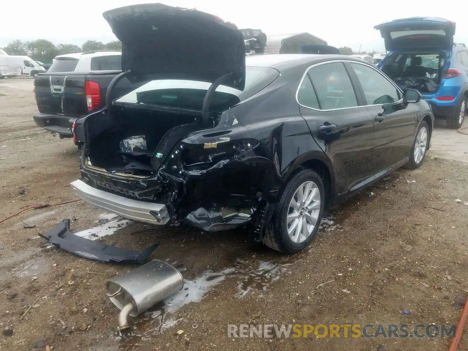 4 Photograph of a damaged car 4T1B11HK2KU847790 TOYOTA CAMRY 2019