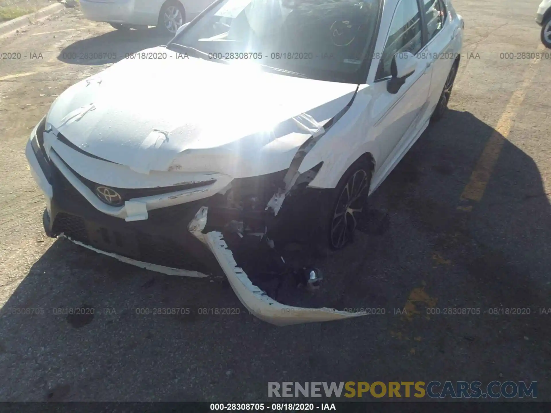 2 Photograph of a damaged car 4T1B11HK2KU850270 TOYOTA CAMRY 2019