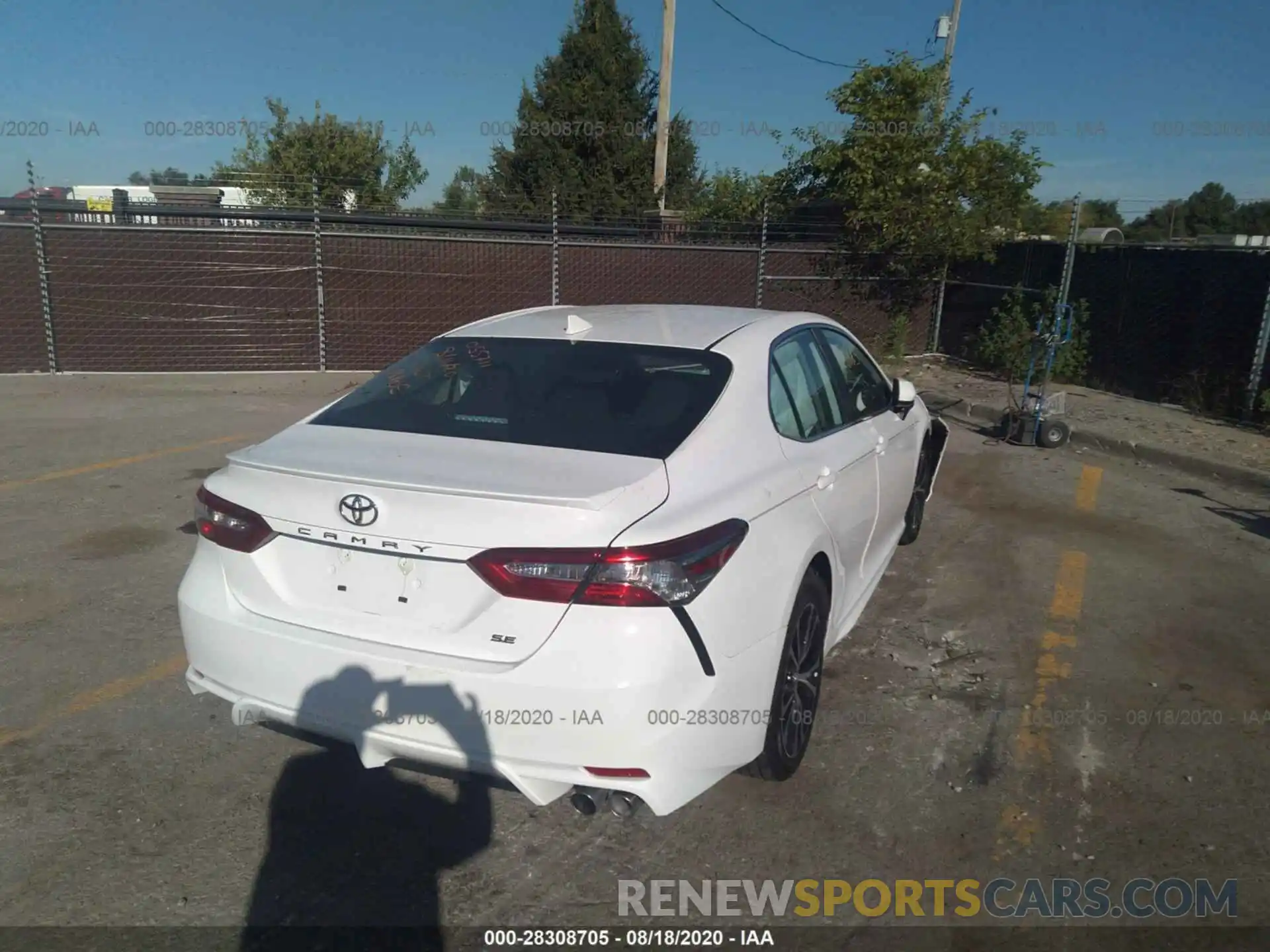 4 Photograph of a damaged car 4T1B11HK2KU850270 TOYOTA CAMRY 2019