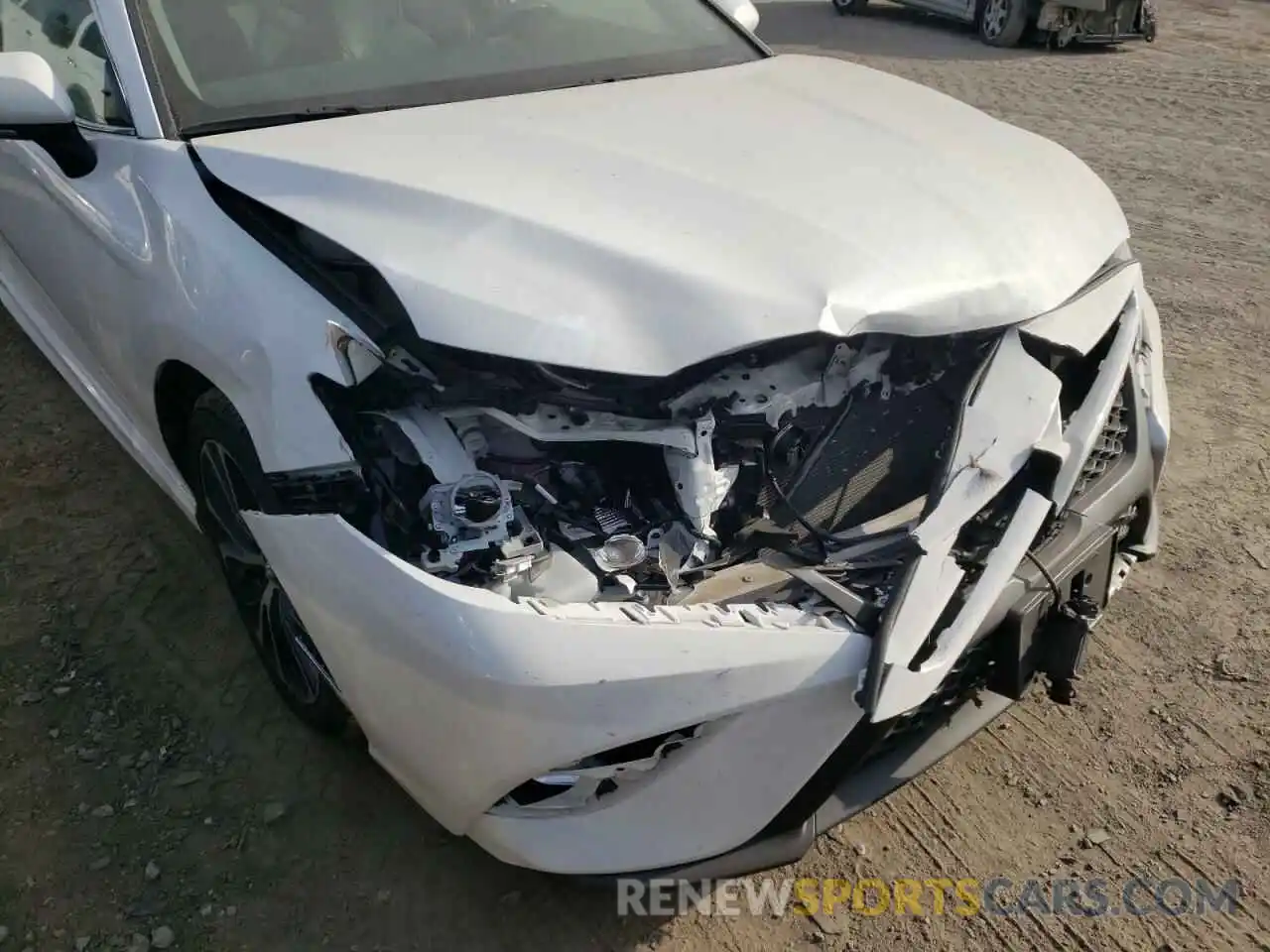 9 Photograph of a damaged car 4T1B11HK2KU851662 TOYOTA CAMRY 2019