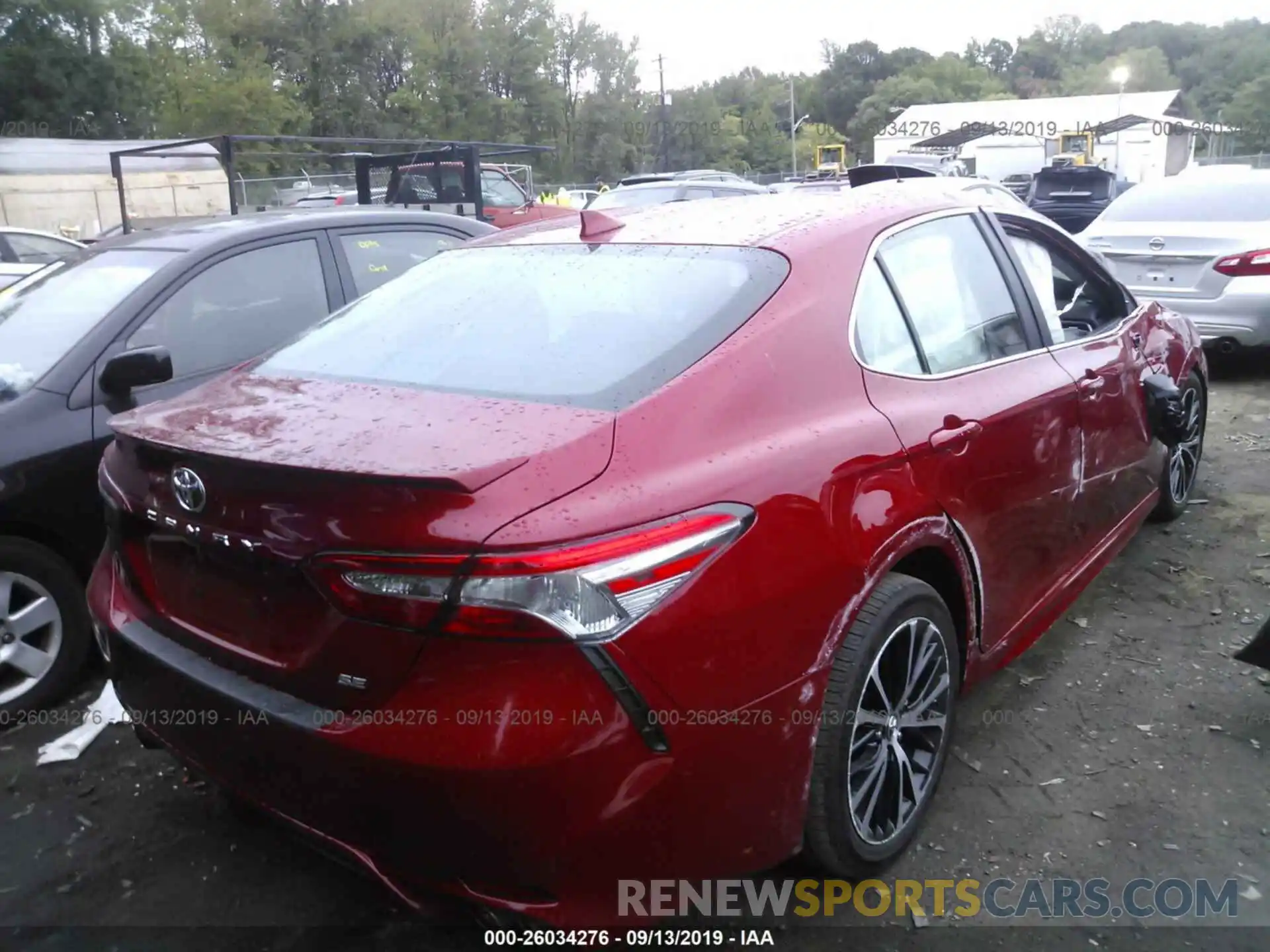 4 Photograph of a damaged car 4T1B11HK3KU160575 TOYOTA CAMRY 2019