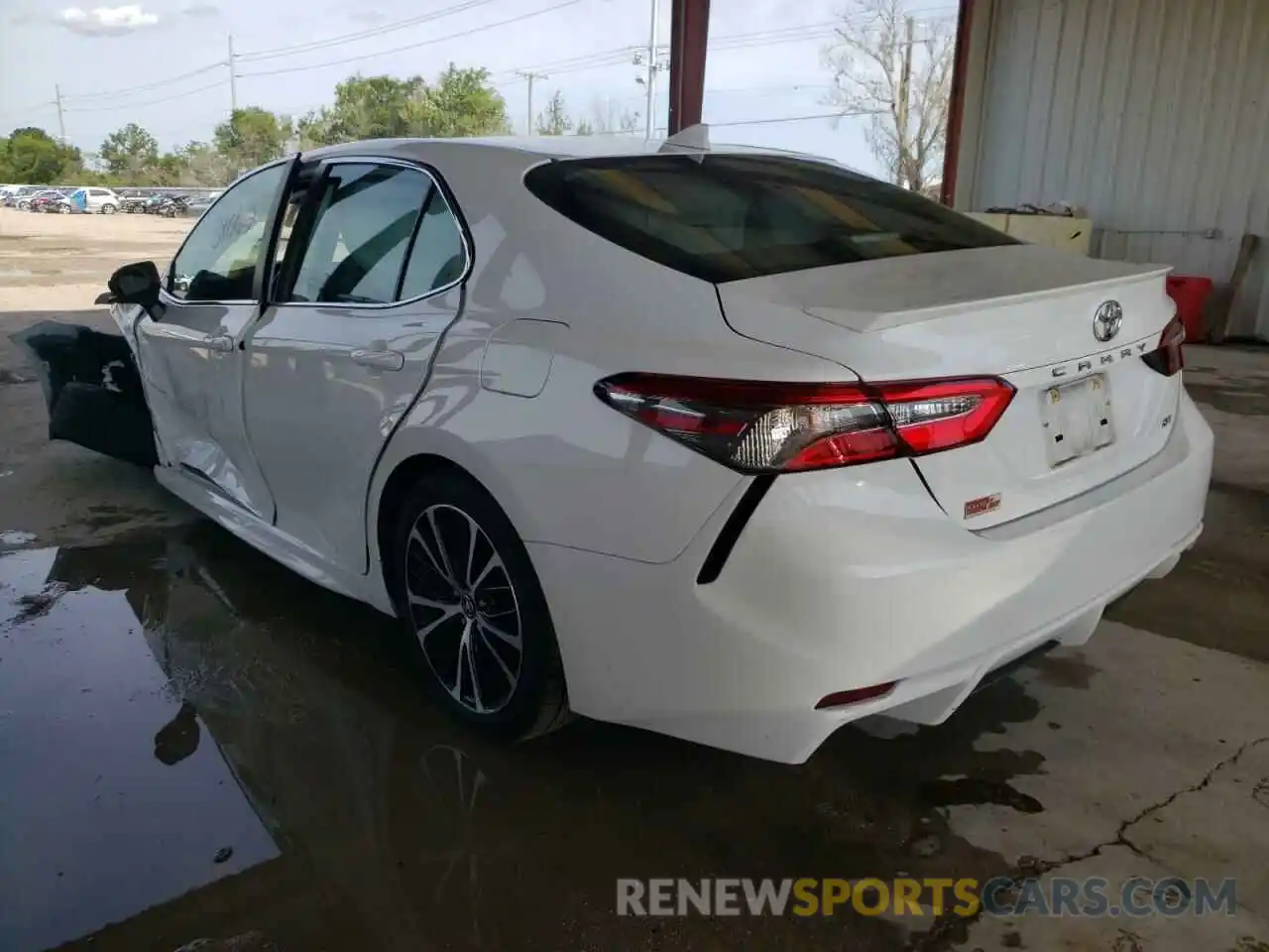 3 Photograph of a damaged car 4T1B11HK3KU161645 TOYOTA CAMRY 2019