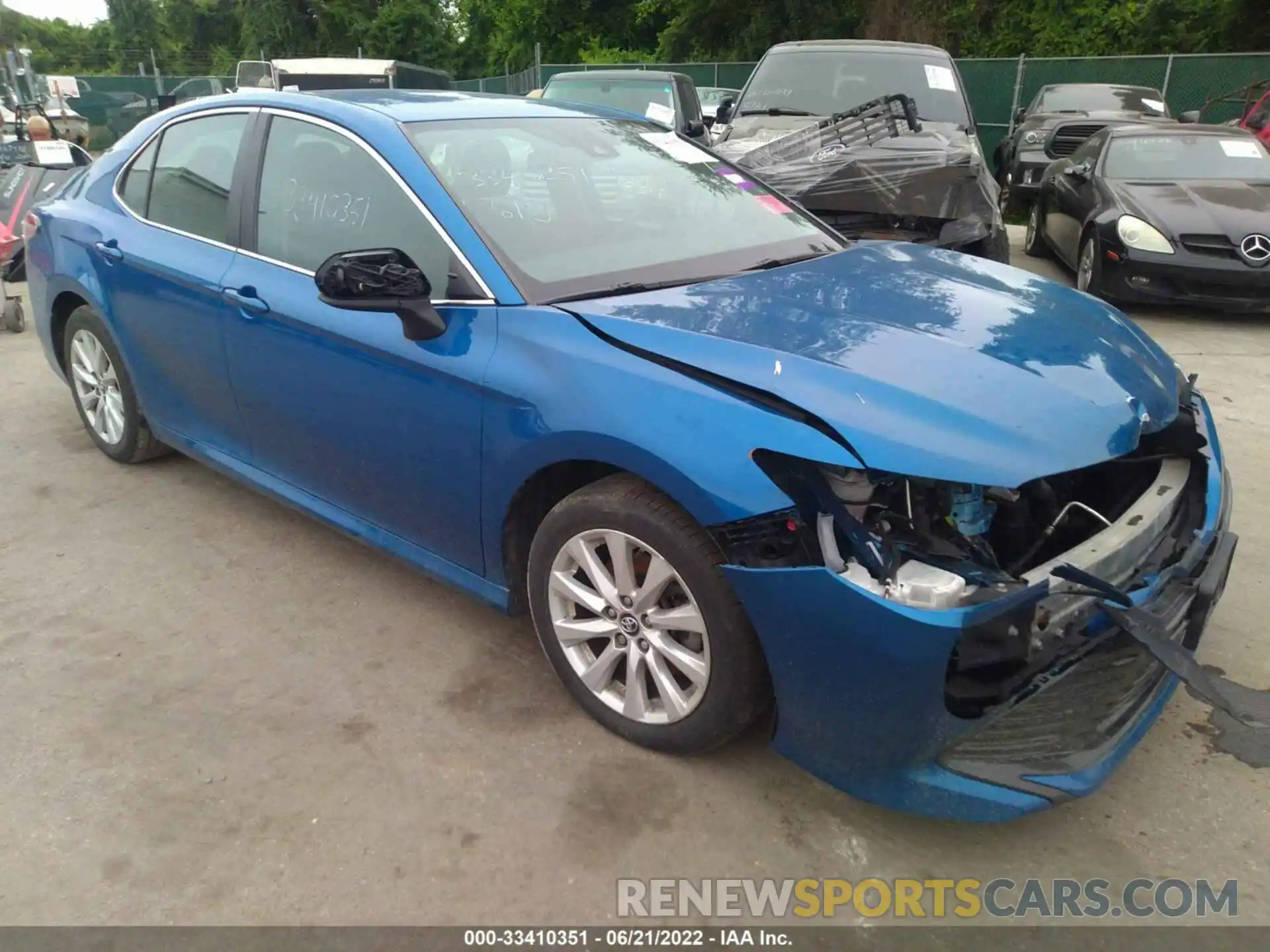 1 Photograph of a damaged car 4T1B11HK3KU161712 TOYOTA CAMRY 2019