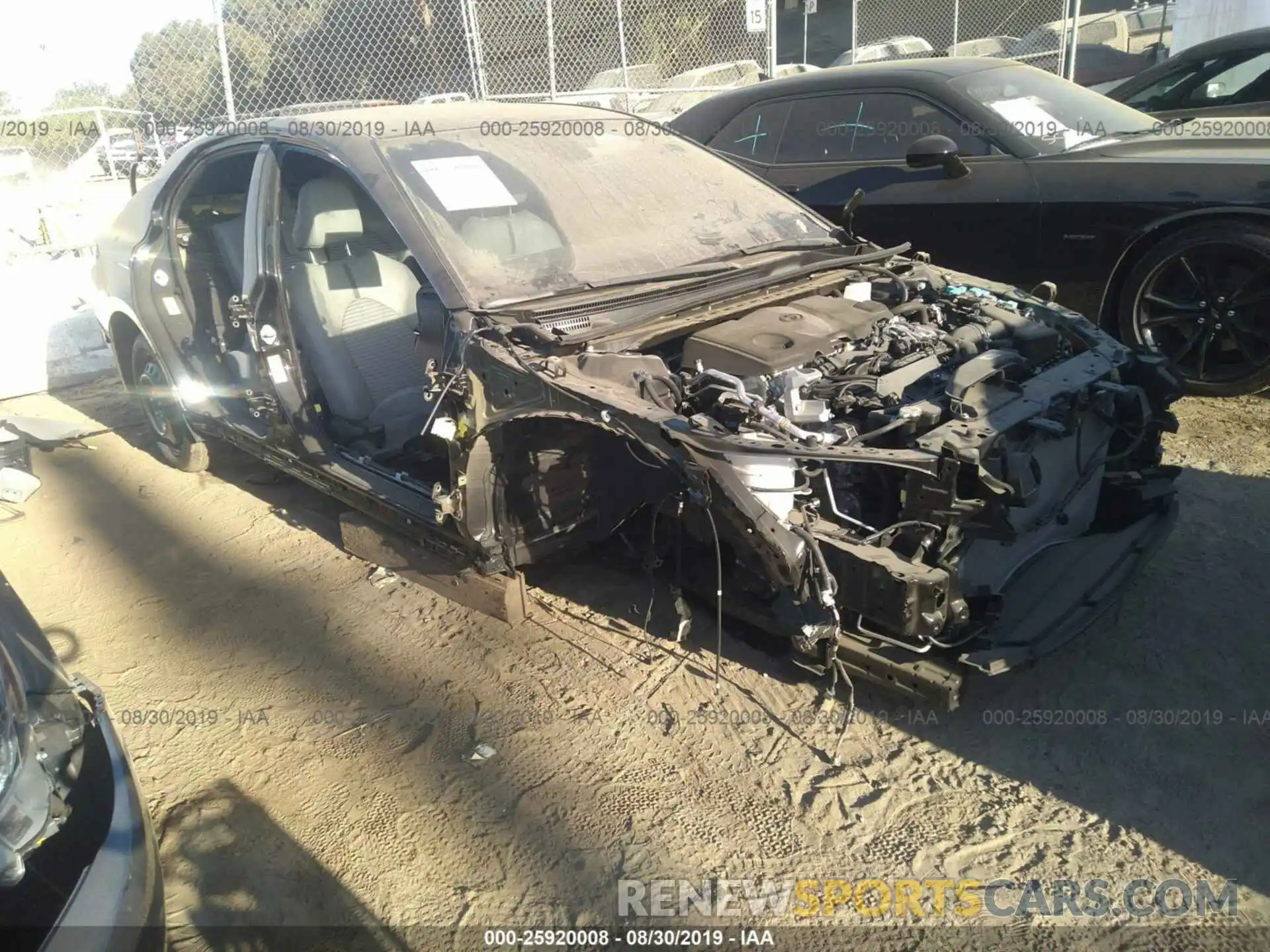 1 Фотография поврежденного автомобиля 4T1B11HK3KU163105 TOYOTA CAMRY 2019