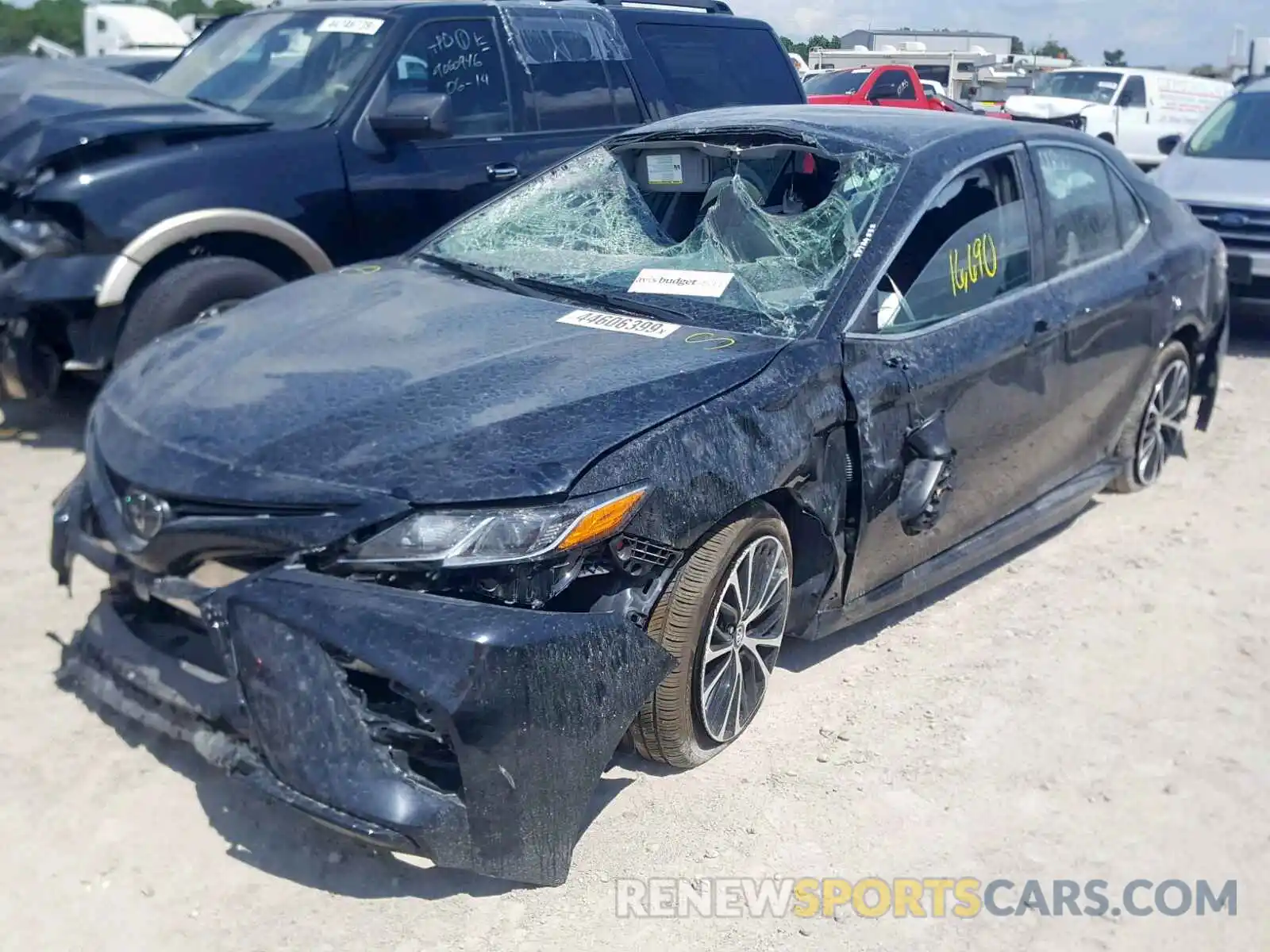 2 Photograph of a damaged car 4T1B11HK3KU163704 TOYOTA CAMRY 2019