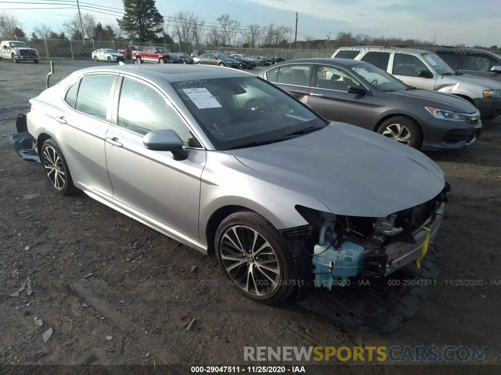 1 Photograph of a damaged car 4T1B11HK3KU166392 TOYOTA CAMRY 2019