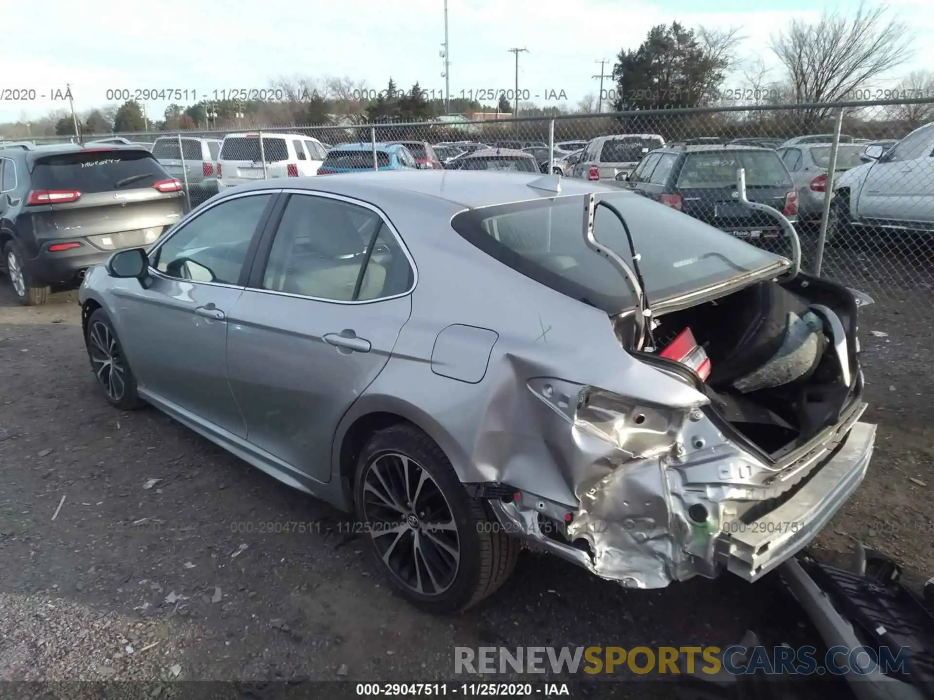 3 Photograph of a damaged car 4T1B11HK3KU166392 TOYOTA CAMRY 2019