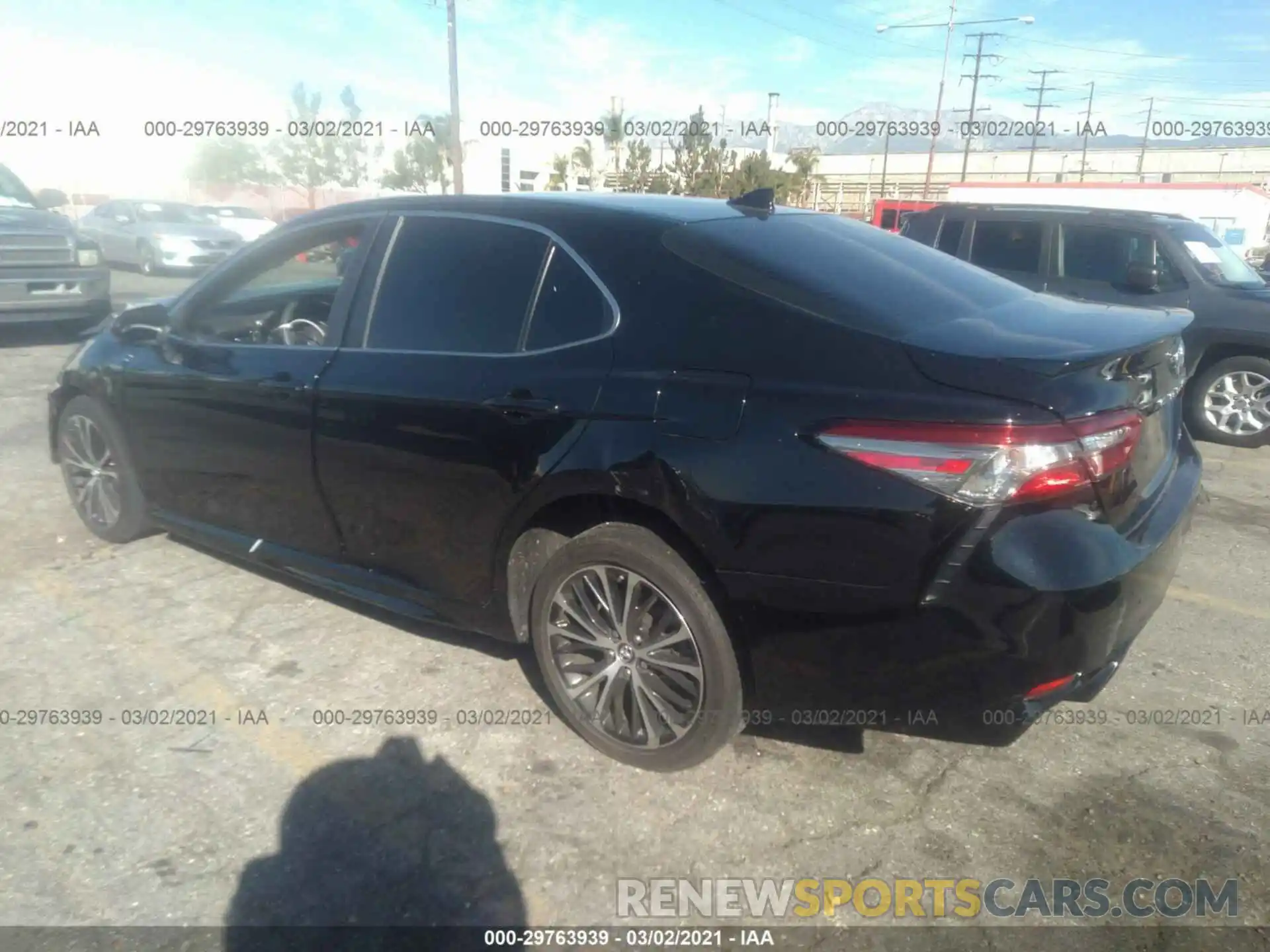 3 Photograph of a damaged car 4T1B11HK3KU168319 TOYOTA CAMRY 2019