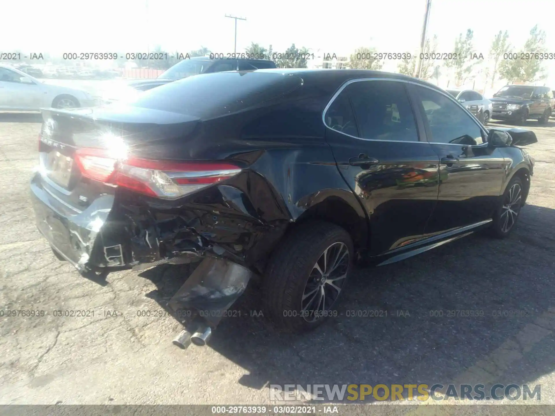 4 Photograph of a damaged car 4T1B11HK3KU168319 TOYOTA CAMRY 2019