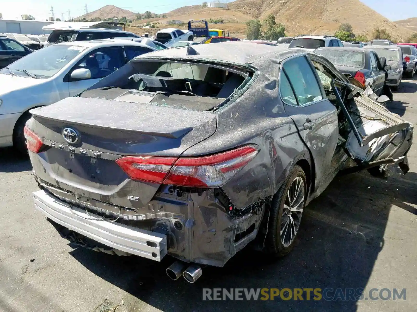 4 Photograph of a damaged car 4T1B11HK3KU168935 TOYOTA CAMRY 2019