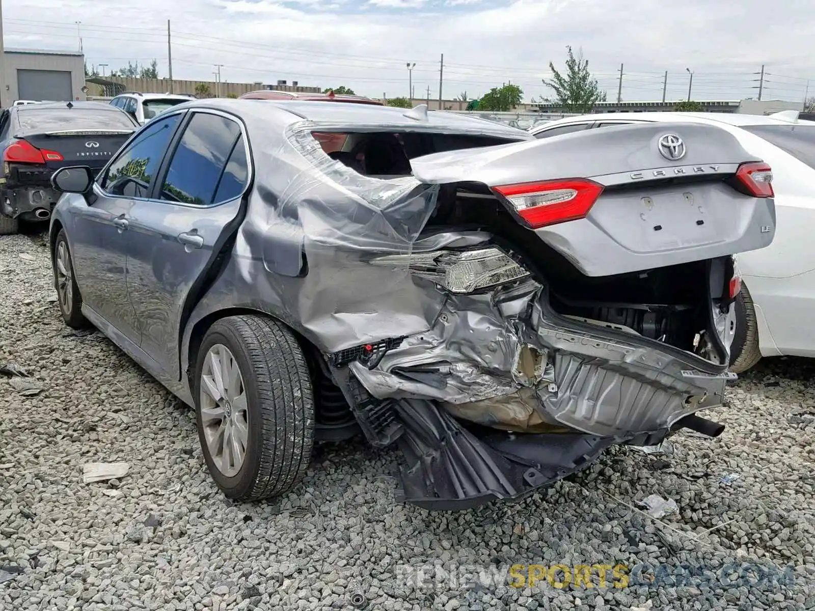 3 Photograph of a damaged car 4T1B11HK3KU169406 TOYOTA CAMRY 2019