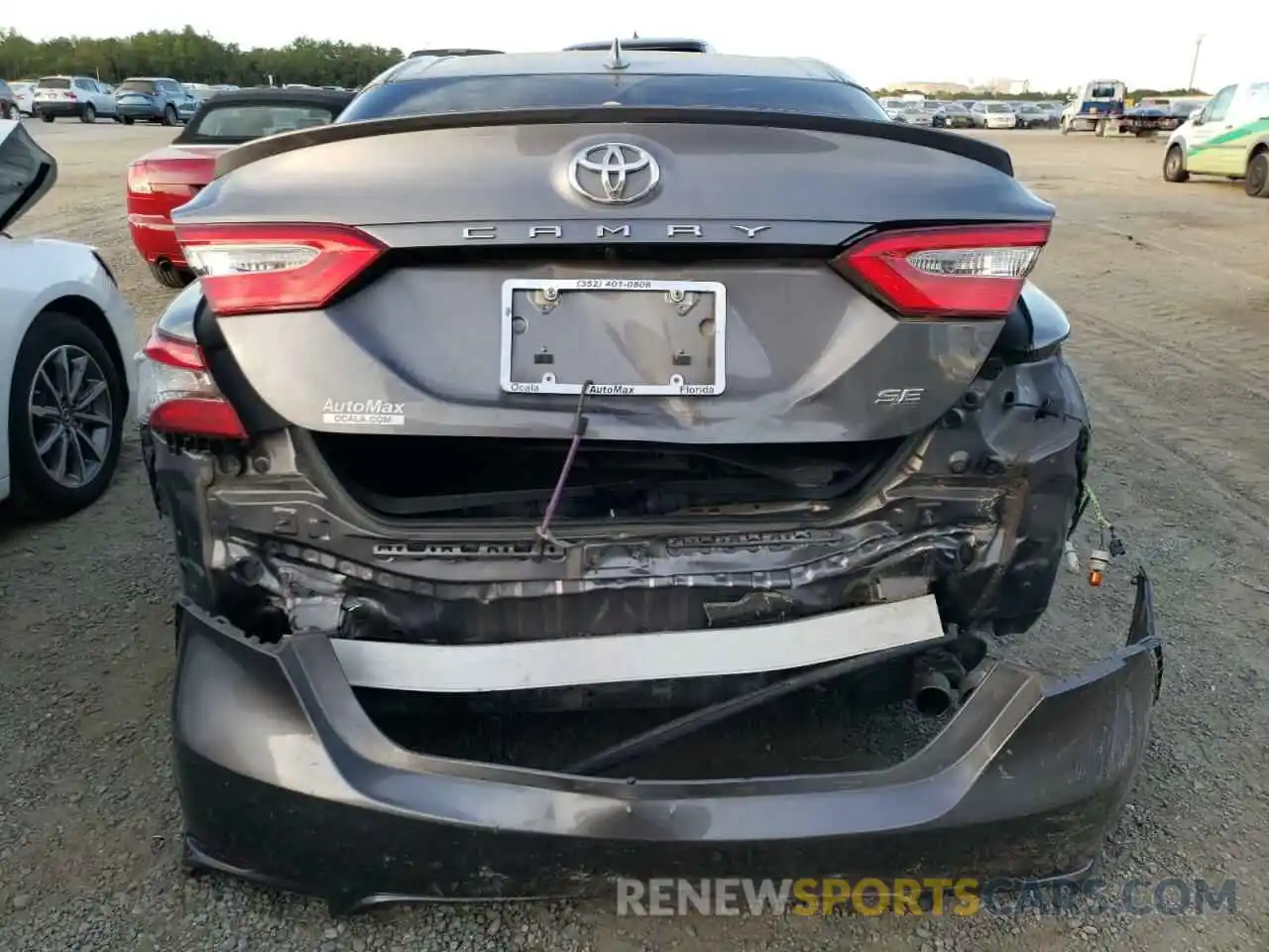 9 Photograph of a damaged car 4T1B11HK3KU175724 TOYOTA CAMRY 2019