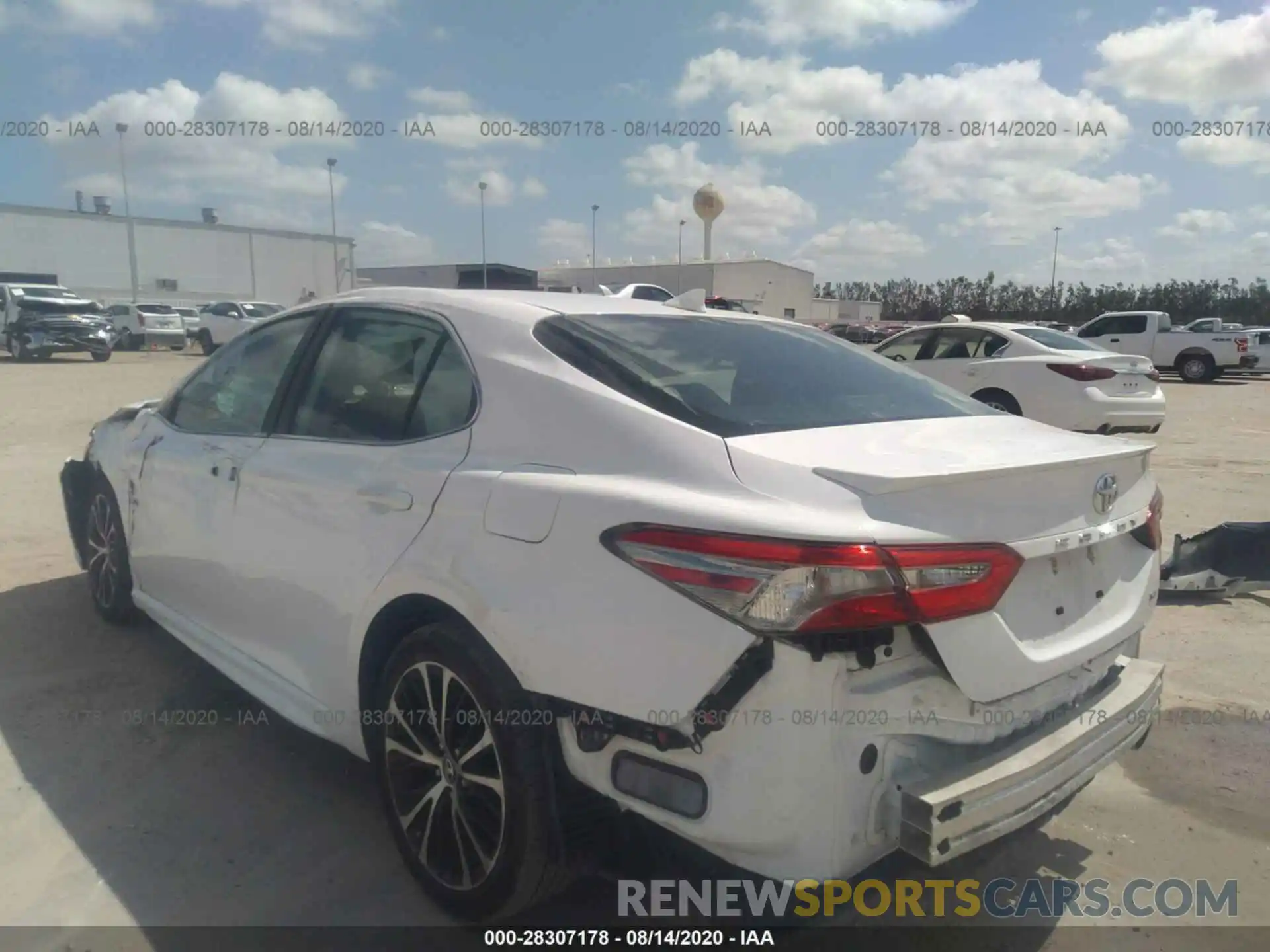 3 Photograph of a damaged car 4T1B11HK3KU175769 TOYOTA CAMRY 2019