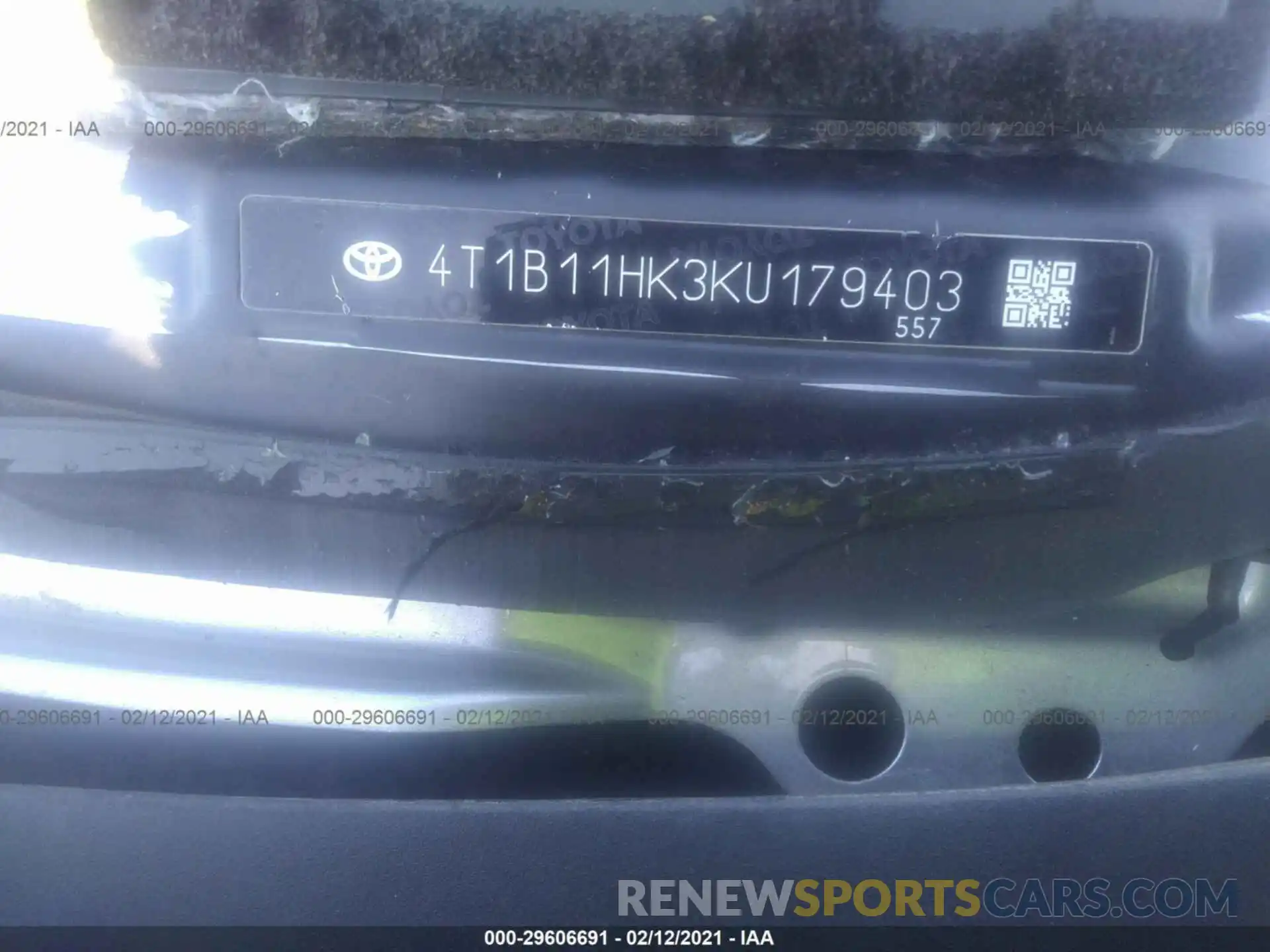 9 Photograph of a damaged car 4T1B11HK3KU179403 TOYOTA CAMRY 2019