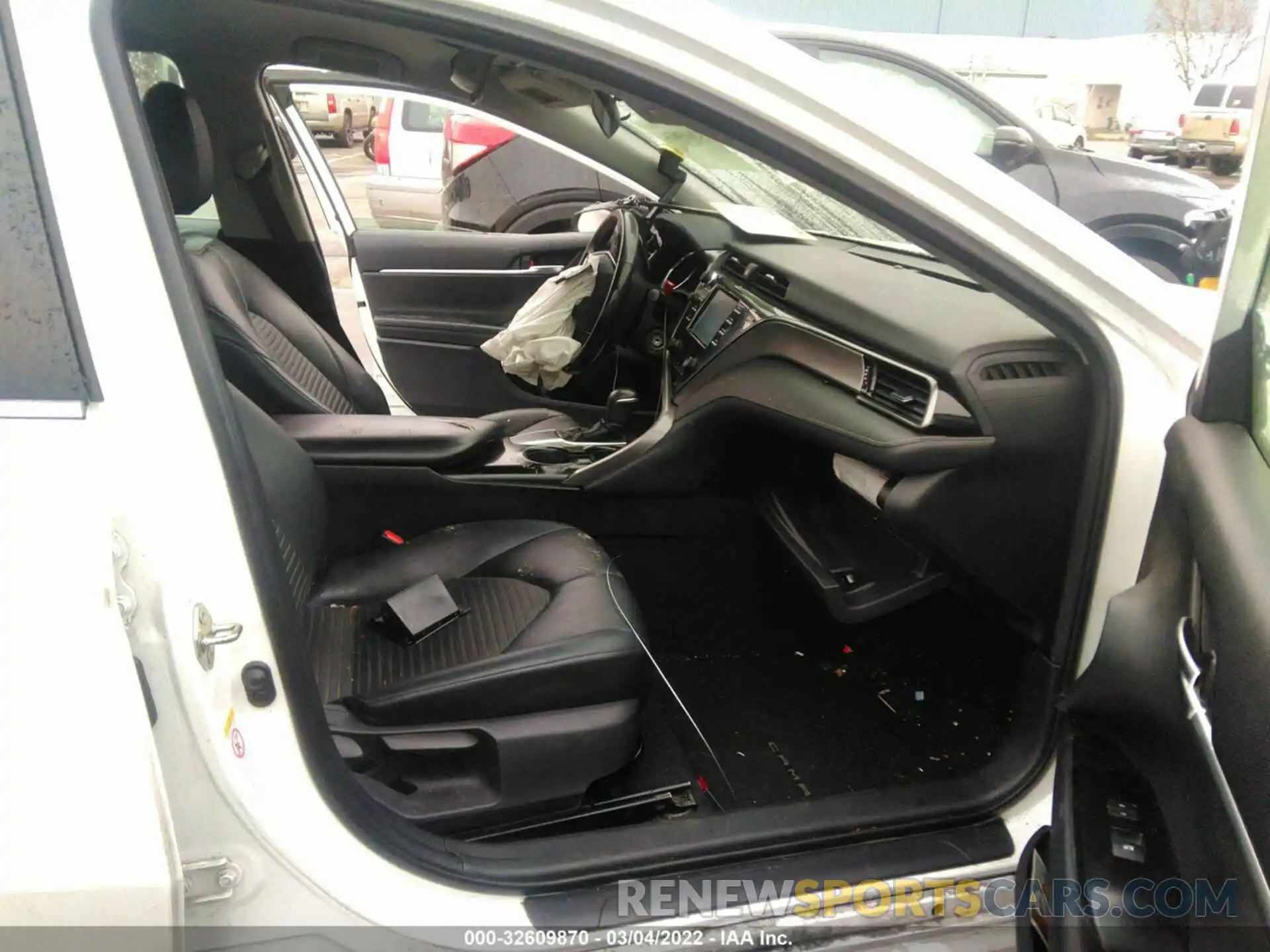 5 Photograph of a damaged car 4T1B11HK3KU179921 TOYOTA CAMRY 2019