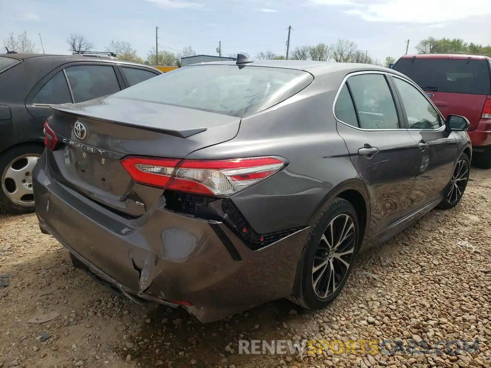 4 Photograph of a damaged car 4T1B11HK3KU185458 TOYOTA CAMRY 2019