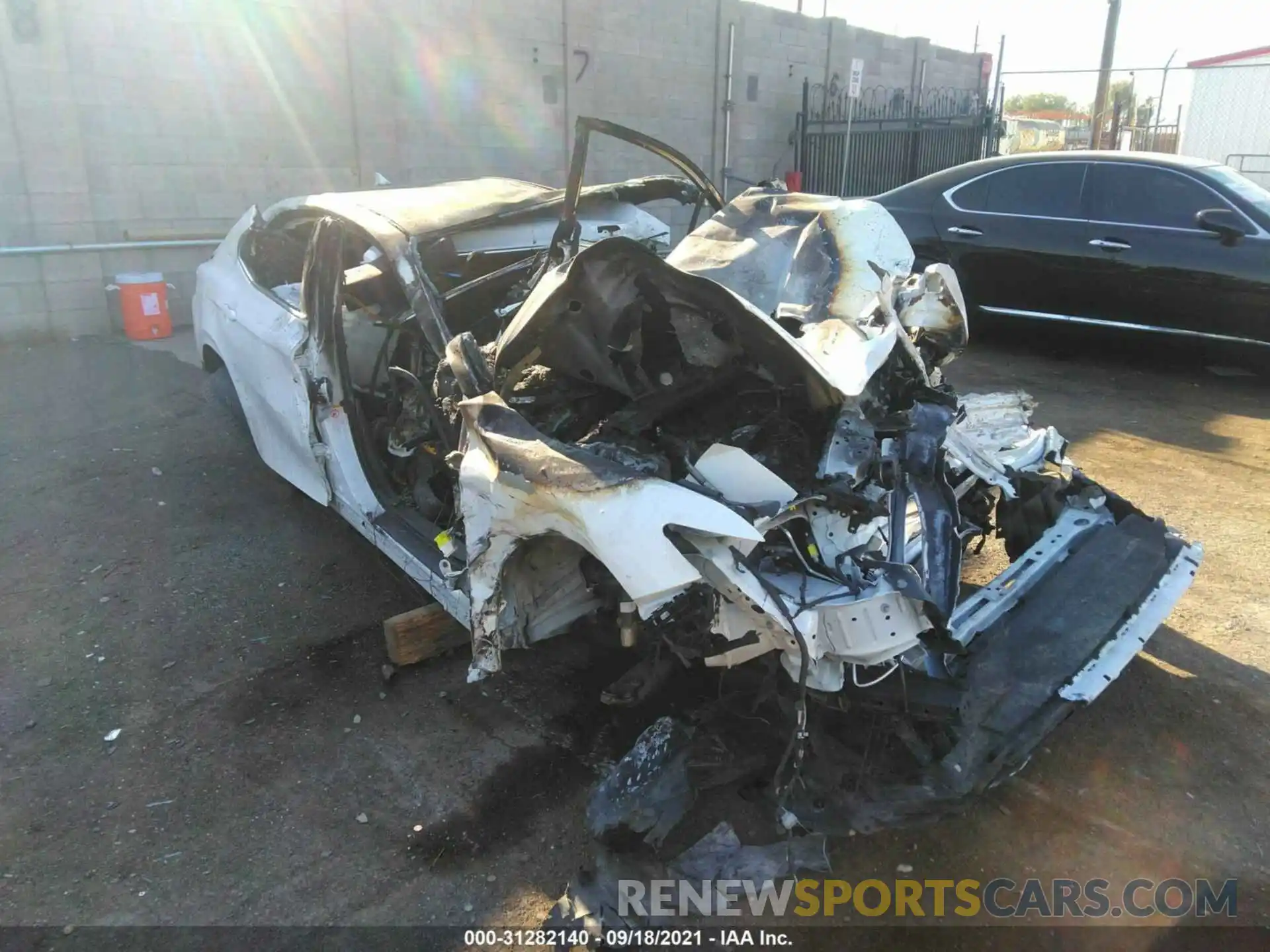 6 Photograph of a damaged car 4T1B11HK3KU186576 TOYOTA CAMRY 2019