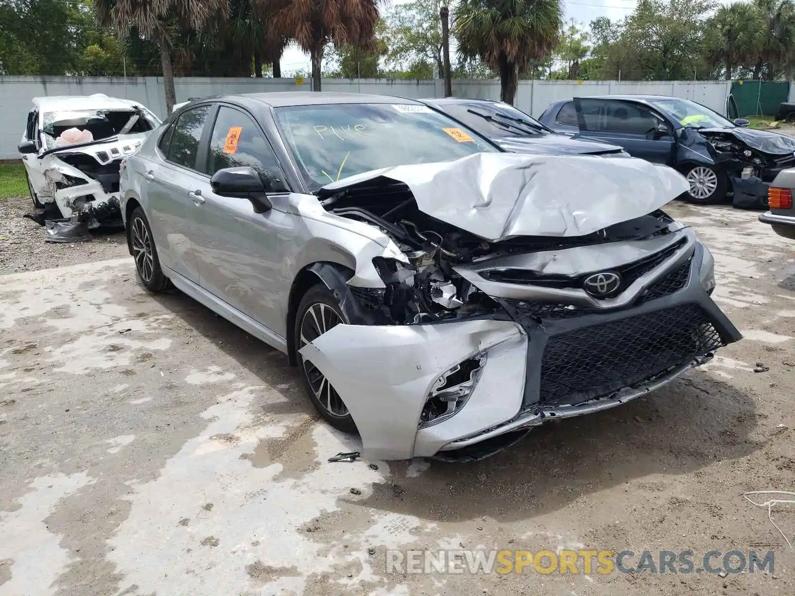 1 Photograph of a damaged car 4T1B11HK3KU186903 TOYOTA CAMRY 2019