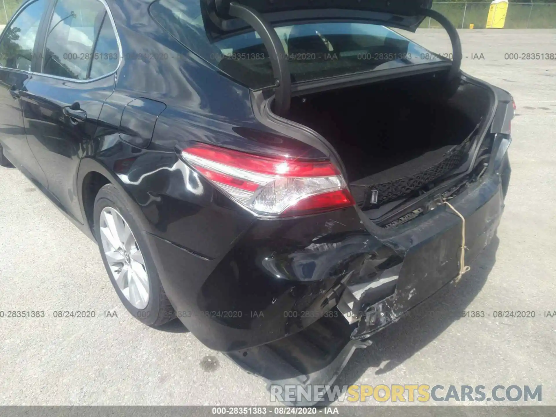 6 Photograph of a damaged car 4T1B11HK3KU186979 TOYOTA CAMRY 2019