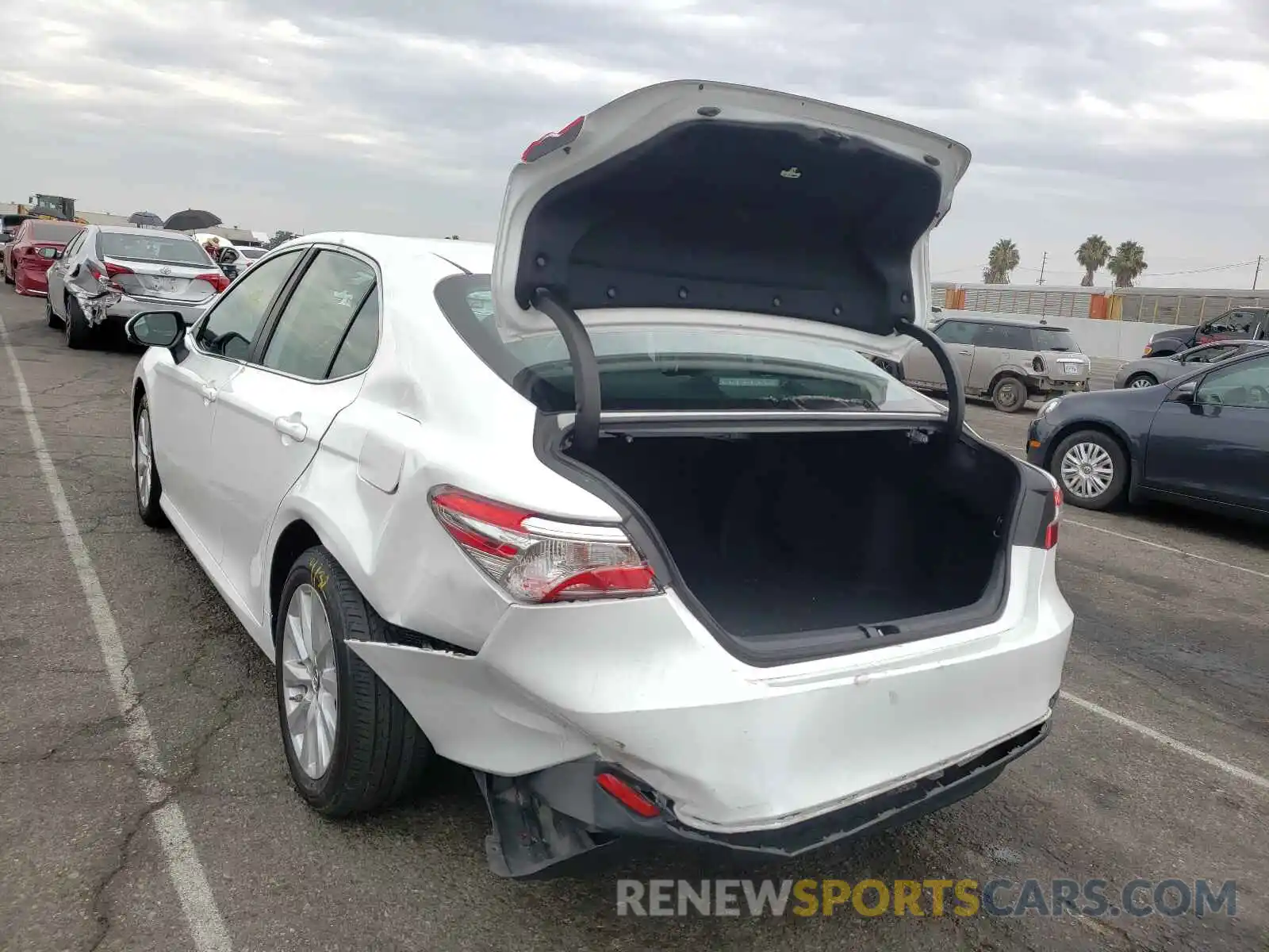 3 Photograph of a damaged car 4T1B11HK3KU187288 TOYOTA CAMRY 2019