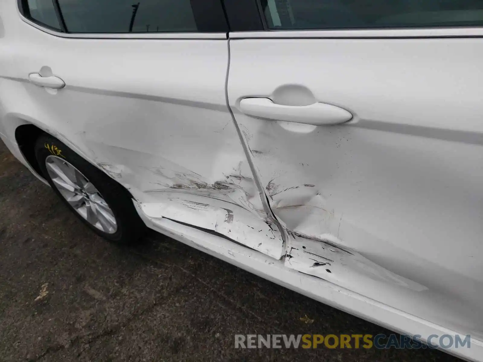 9 Photograph of a damaged car 4T1B11HK3KU187288 TOYOTA CAMRY 2019