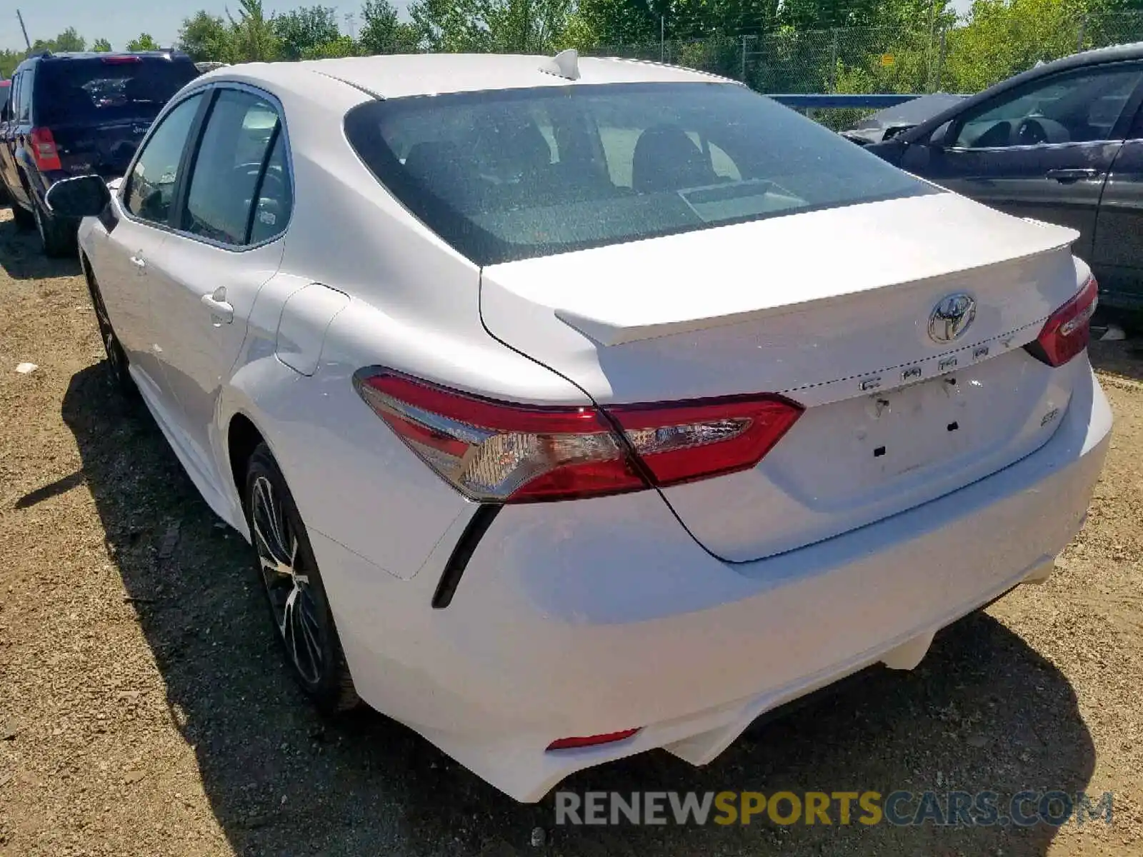 3 Photograph of a damaged car 4T1B11HK3KU189798 TOYOTA CAMRY 2019