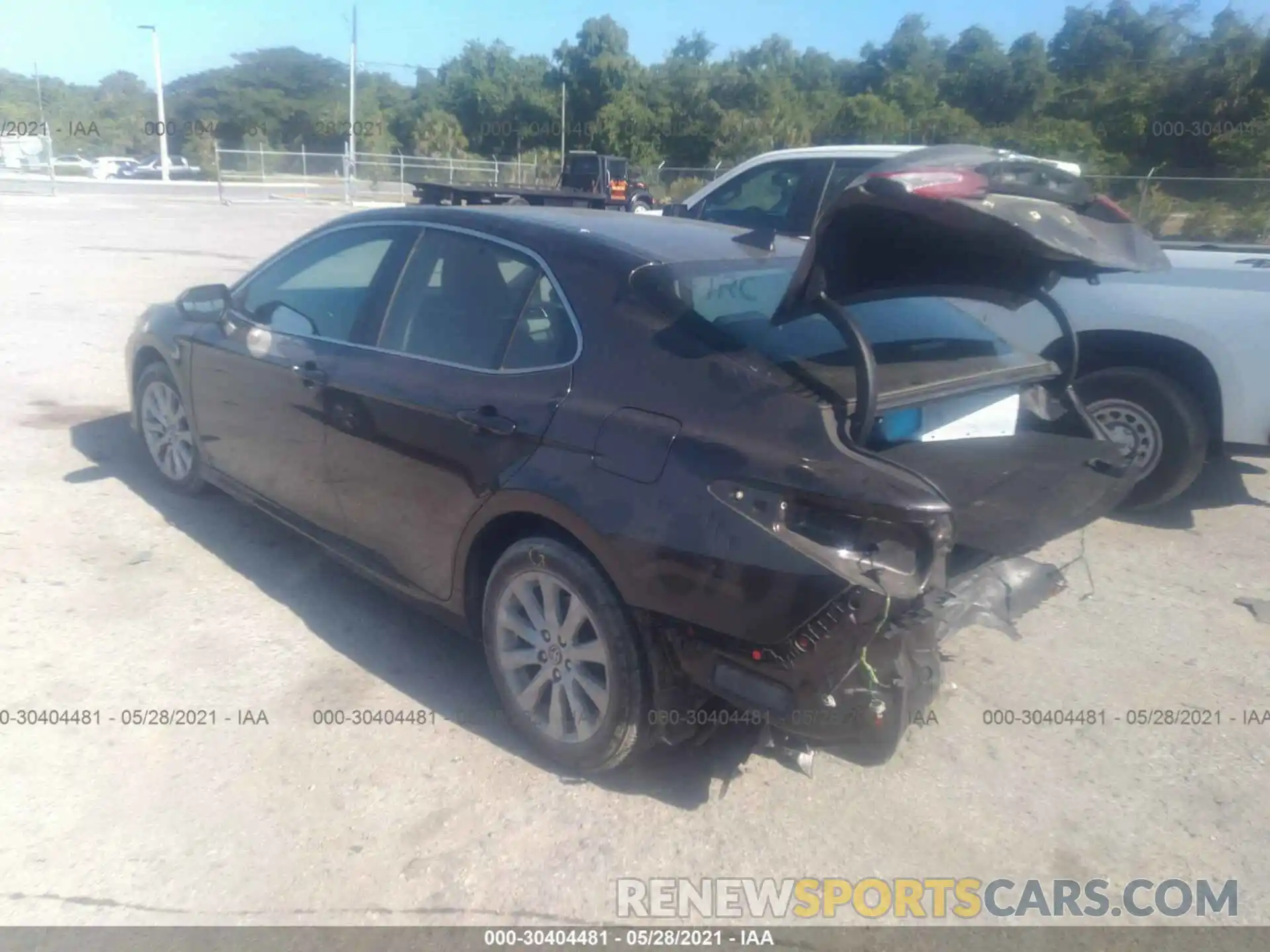 3 Photograph of a damaged car 4T1B11HK3KU190255 TOYOTA CAMRY 2019