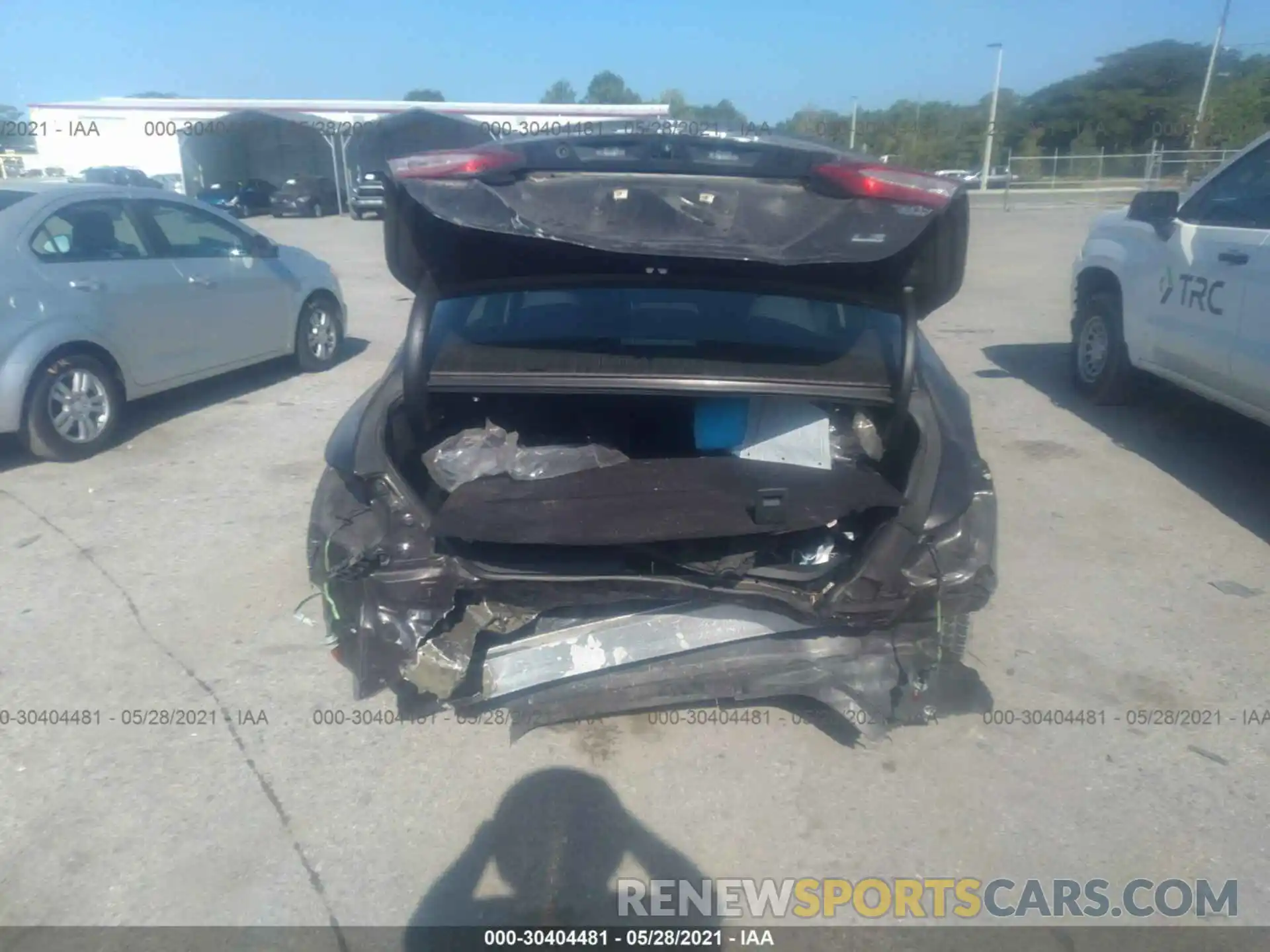 6 Photograph of a damaged car 4T1B11HK3KU190255 TOYOTA CAMRY 2019