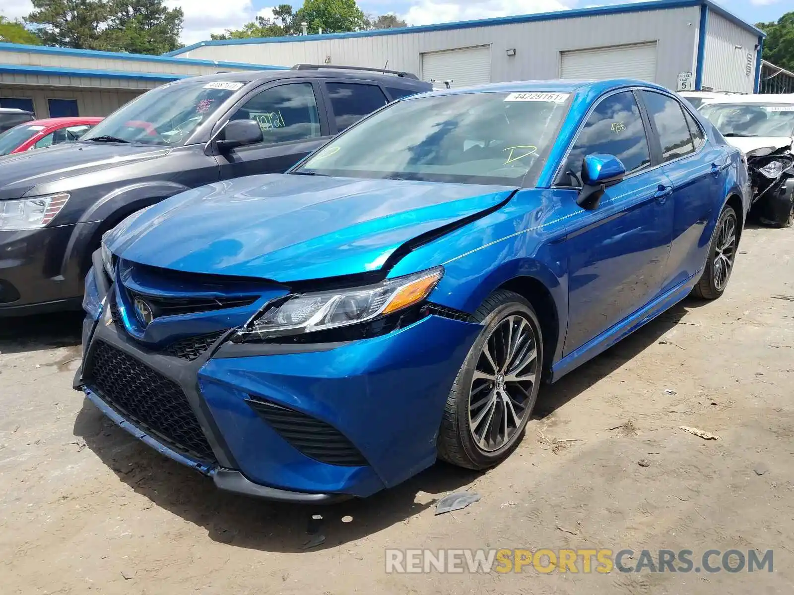 2 Photograph of a damaged car 4T1B11HK3KU190546 TOYOTA CAMRY 2019