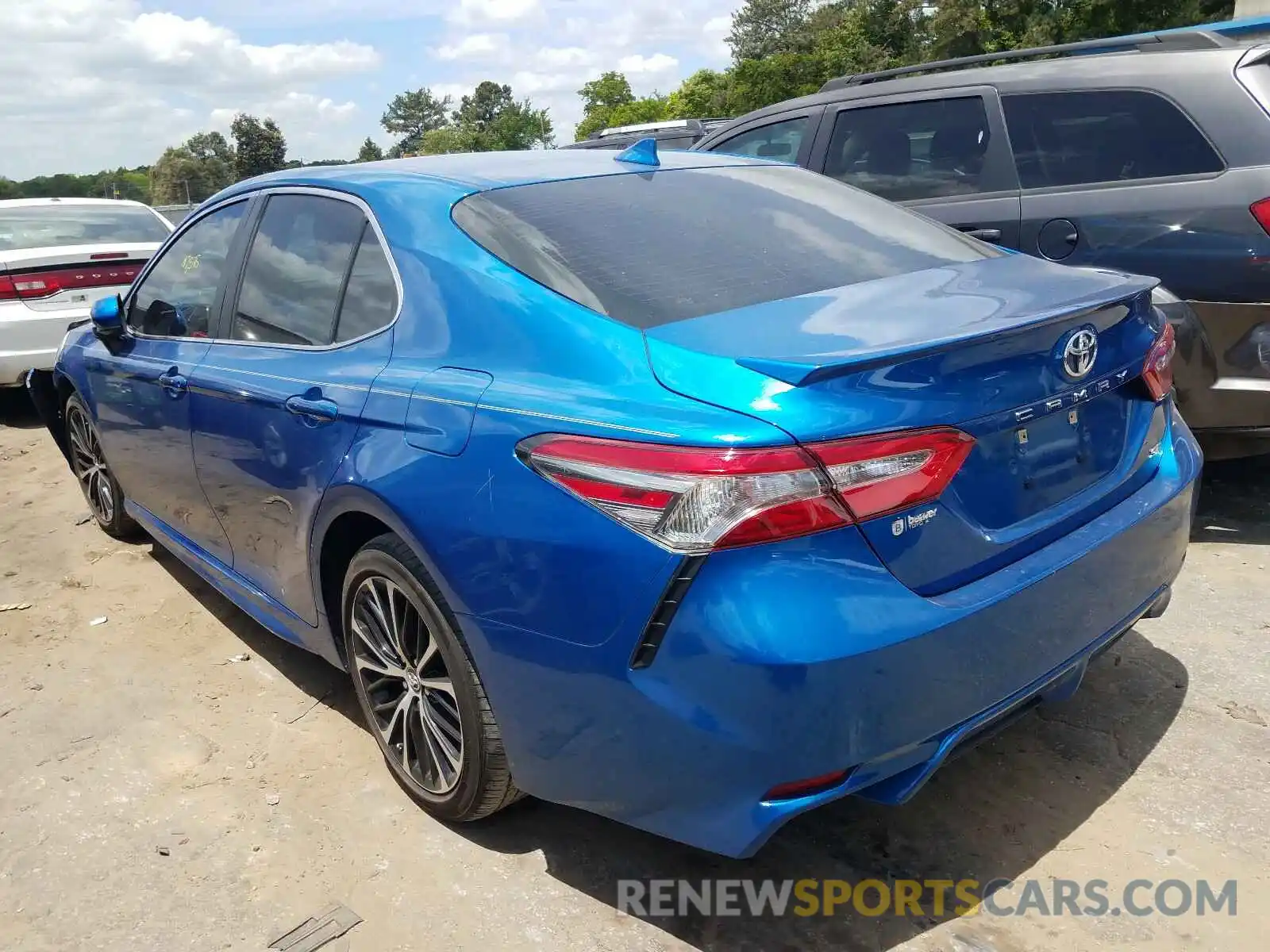 3 Photograph of a damaged car 4T1B11HK3KU190546 TOYOTA CAMRY 2019