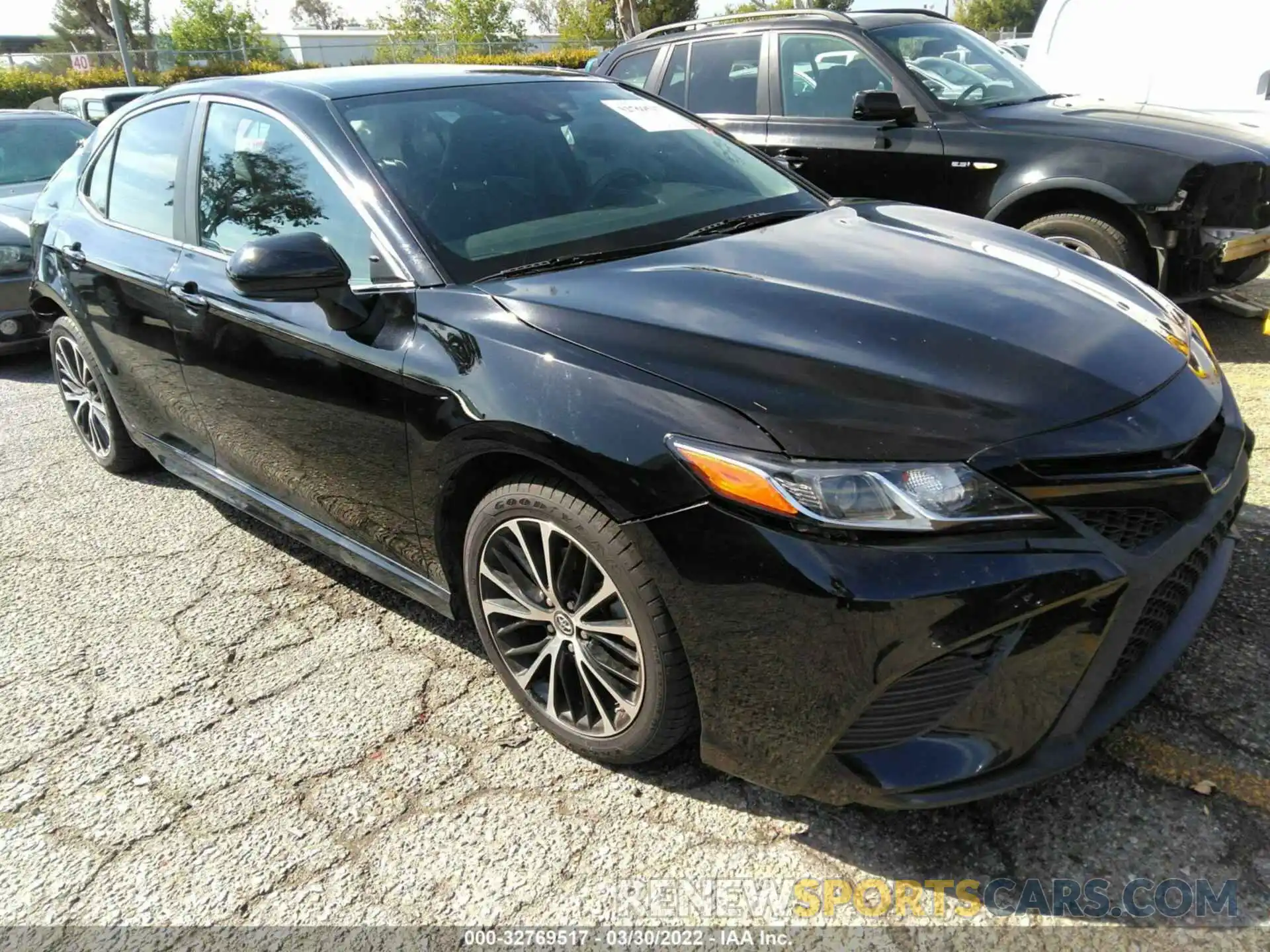 1 Photograph of a damaged car 4T1B11HK3KU190997 TOYOTA CAMRY 2019