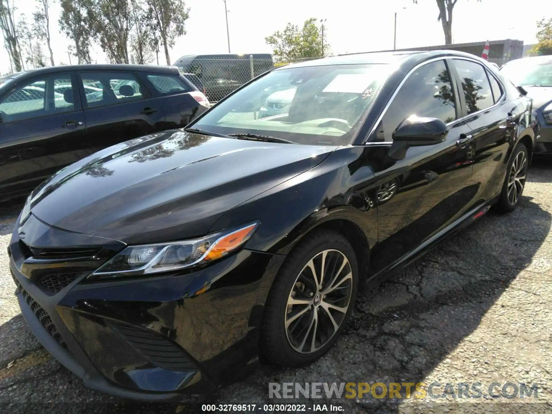 2 Photograph of a damaged car 4T1B11HK3KU190997 TOYOTA CAMRY 2019