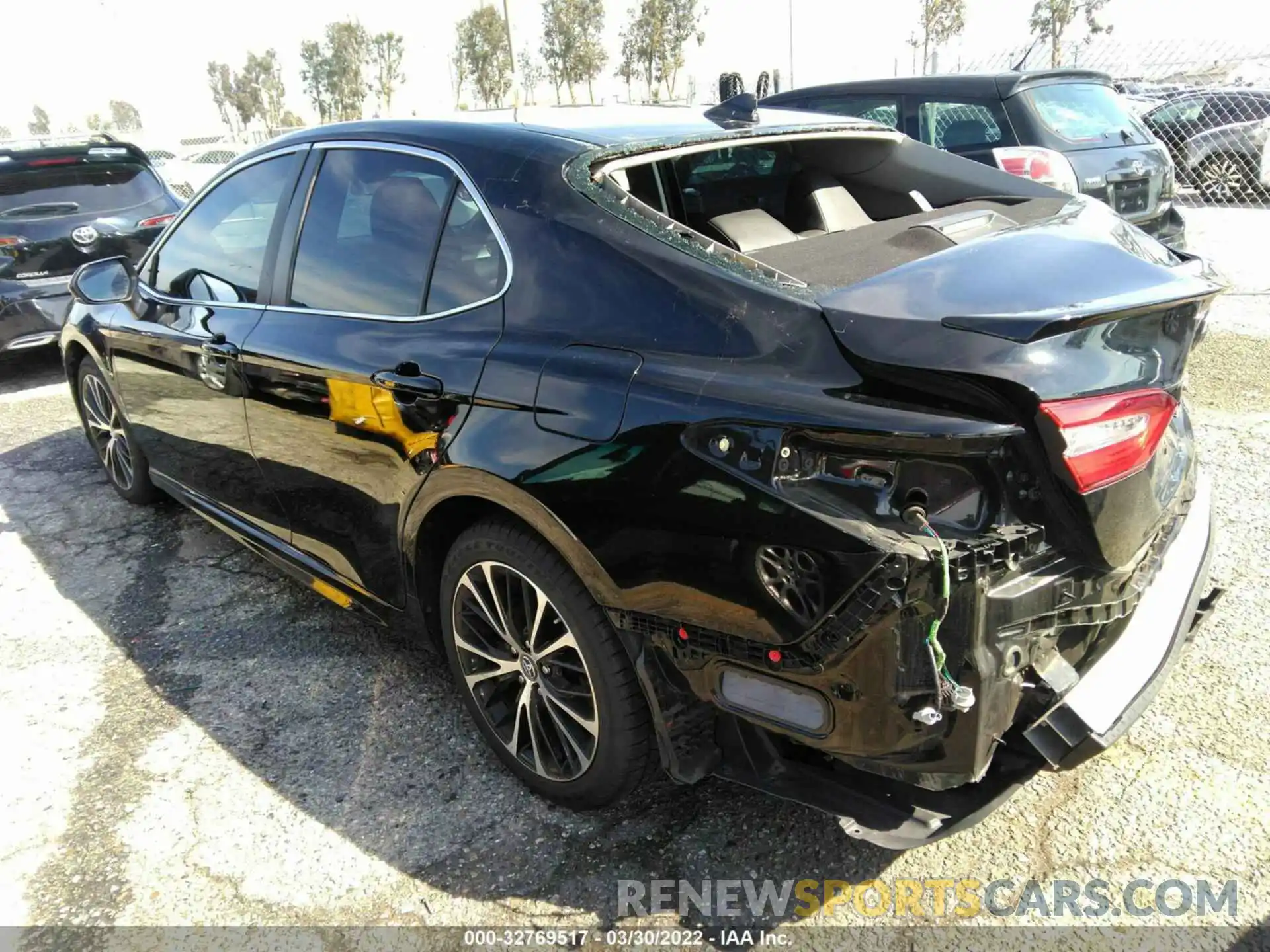 3 Photograph of a damaged car 4T1B11HK3KU190997 TOYOTA CAMRY 2019