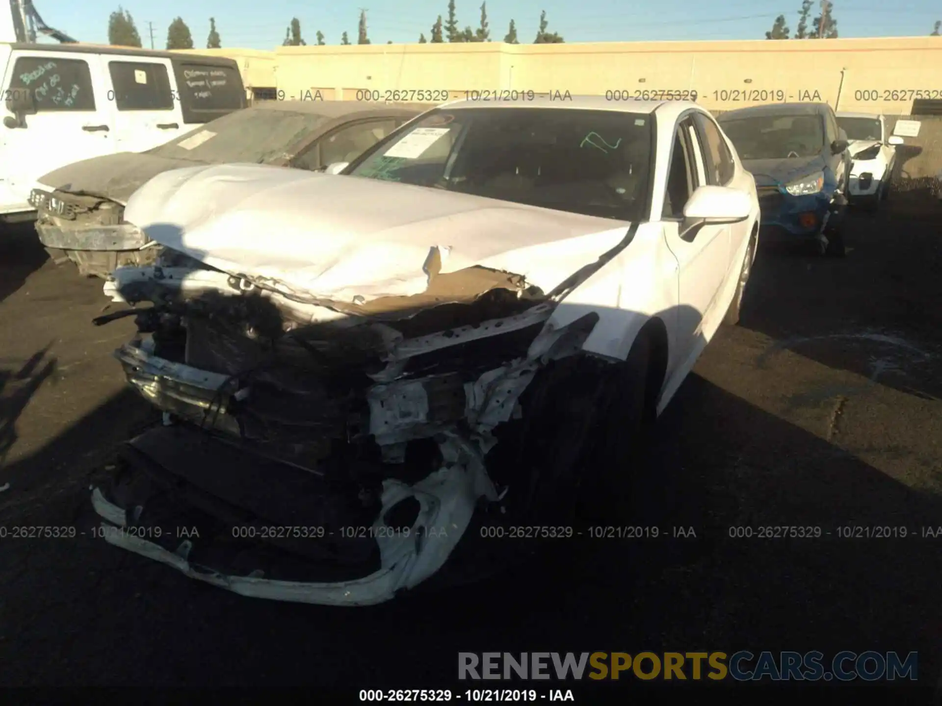 2 Photograph of a damaged car 4T1B11HK3KU192040 TOYOTA CAMRY 2019