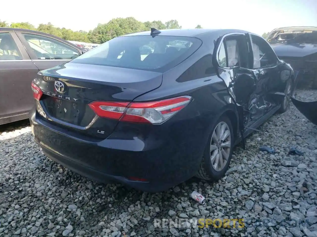 4 Фотография поврежденного автомобиля 4T1B11HK3KU195150 TOYOTA CAMRY 2019