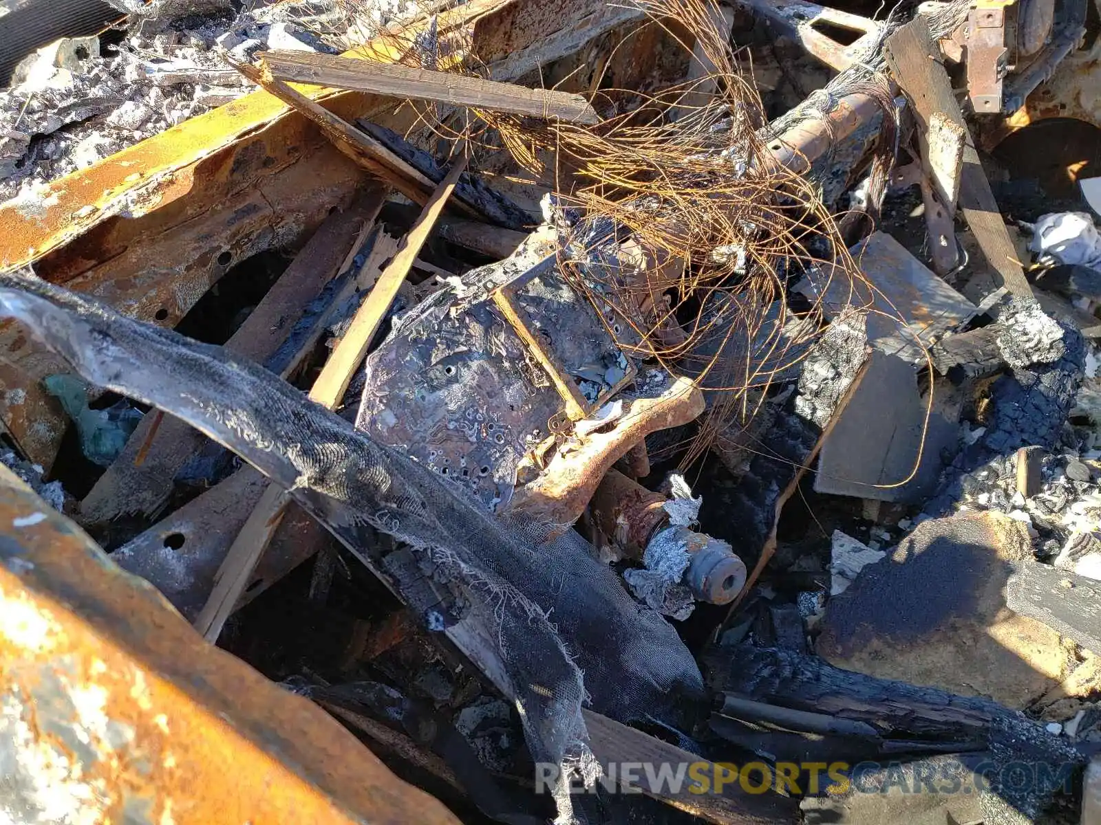 8 Photograph of a damaged car 4T1B11HK3KU195178 TOYOTA CAMRY 2019