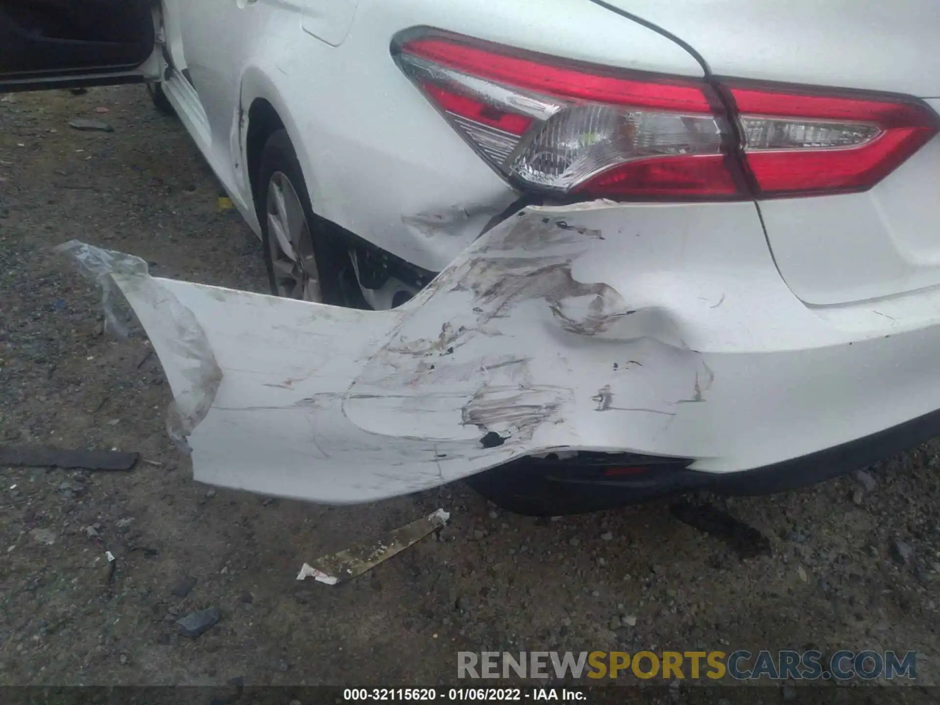 6 Photograph of a damaged car 4T1B11HK3KU197027 TOYOTA CAMRY 2019