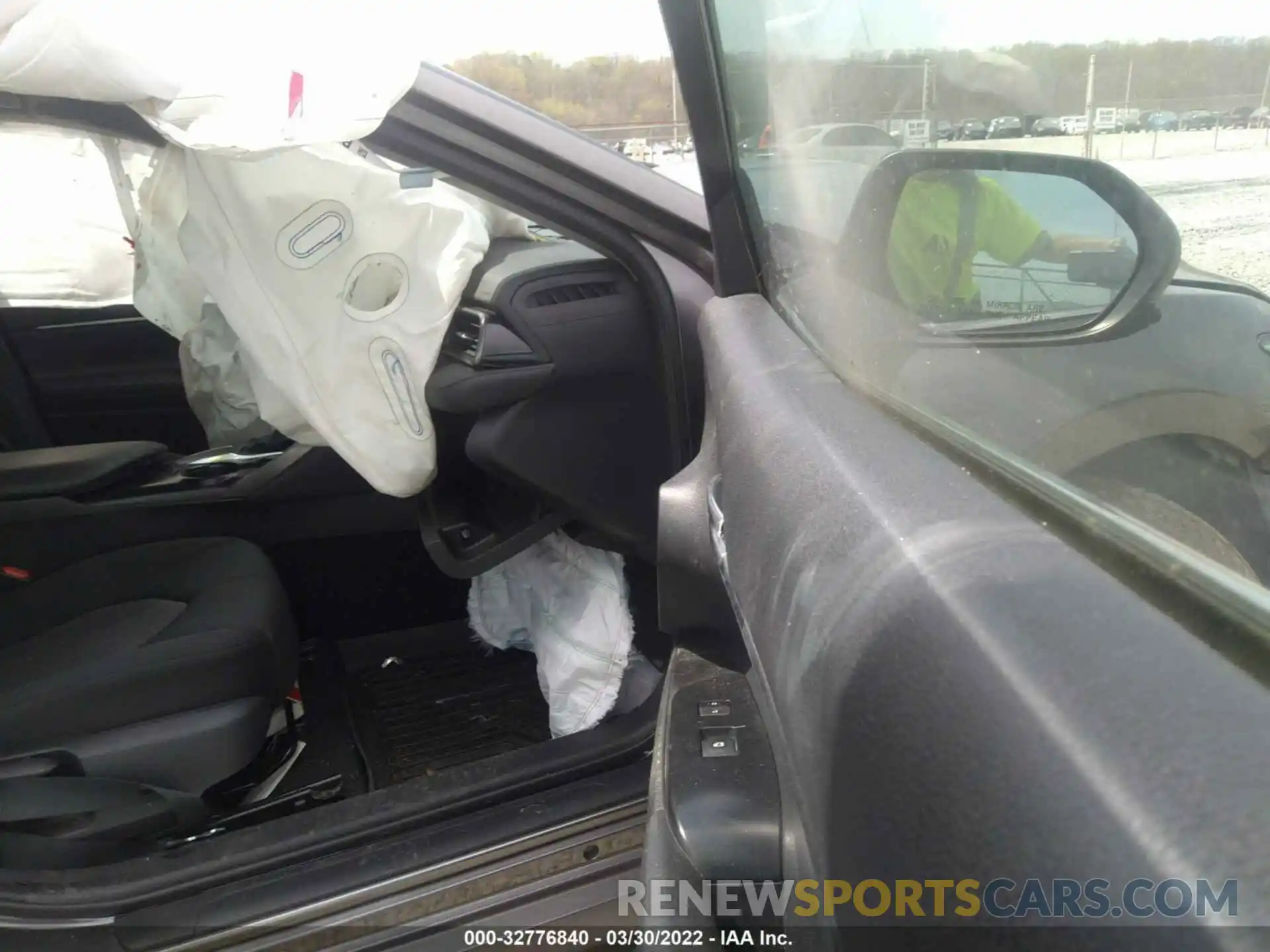 5 Photograph of a damaged car 4T1B11HK3KU197125 TOYOTA CAMRY 2019