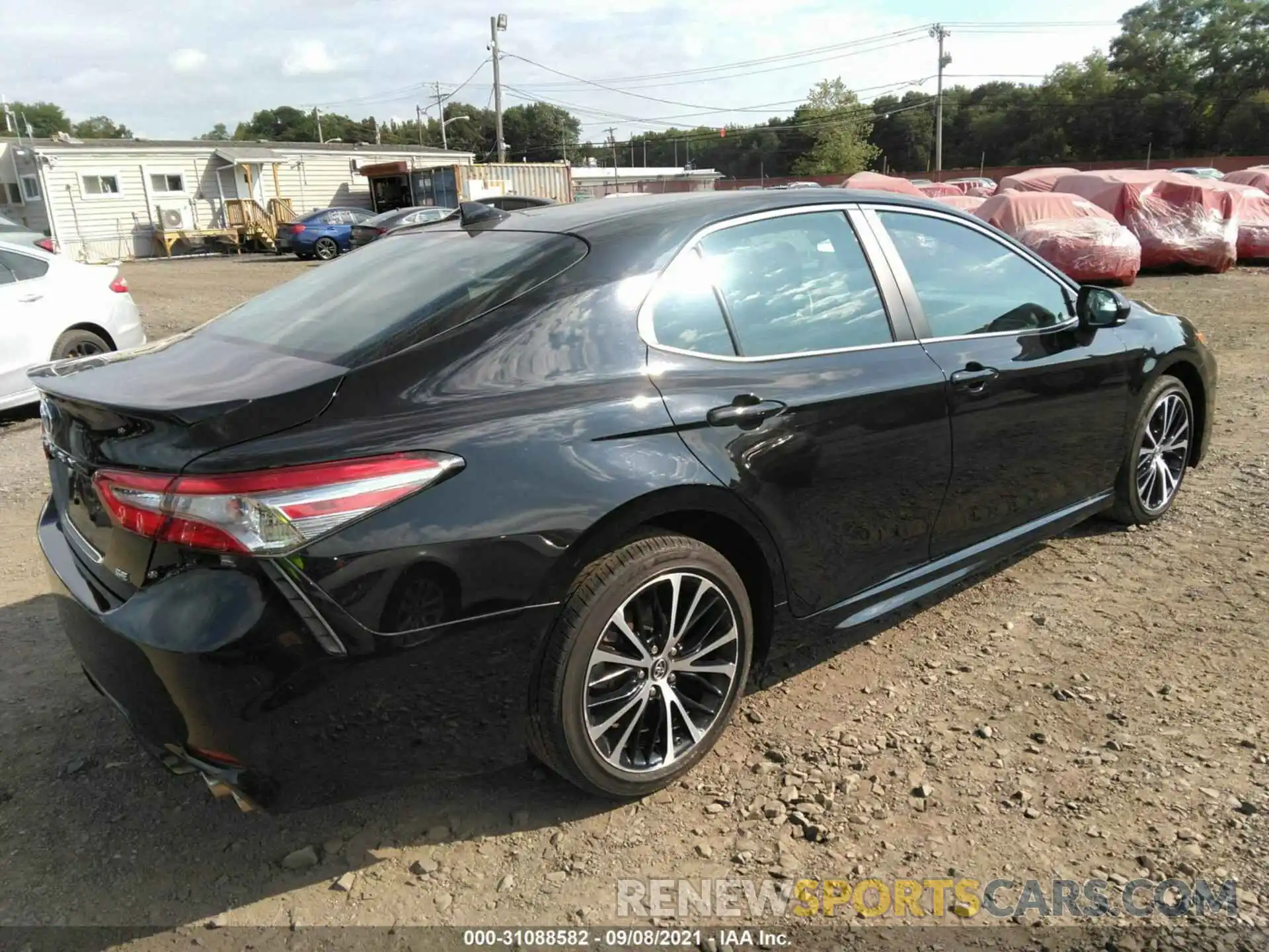 4 Photograph of a damaged car 4T1B11HK3KU198260 TOYOTA CAMRY 2019