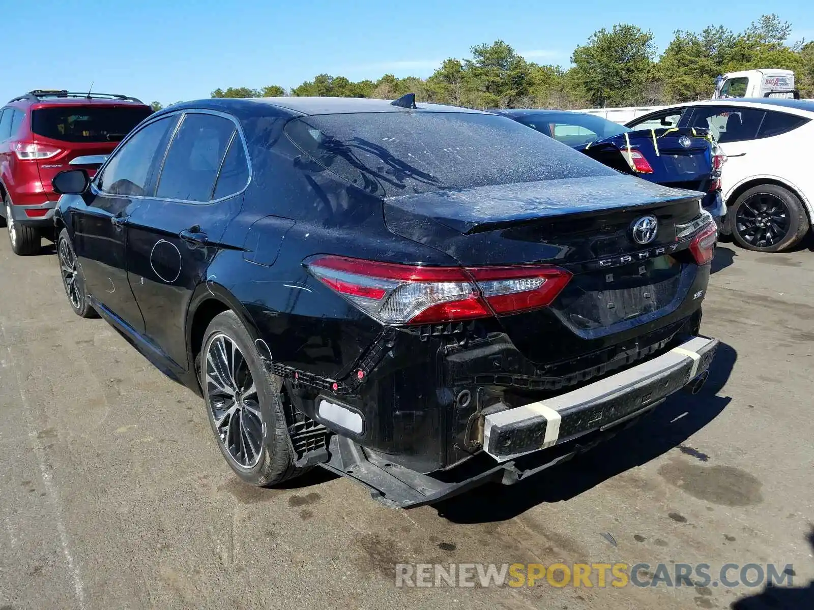 3 Photograph of a damaged car 4T1B11HK3KU200251 TOYOTA CAMRY 2019