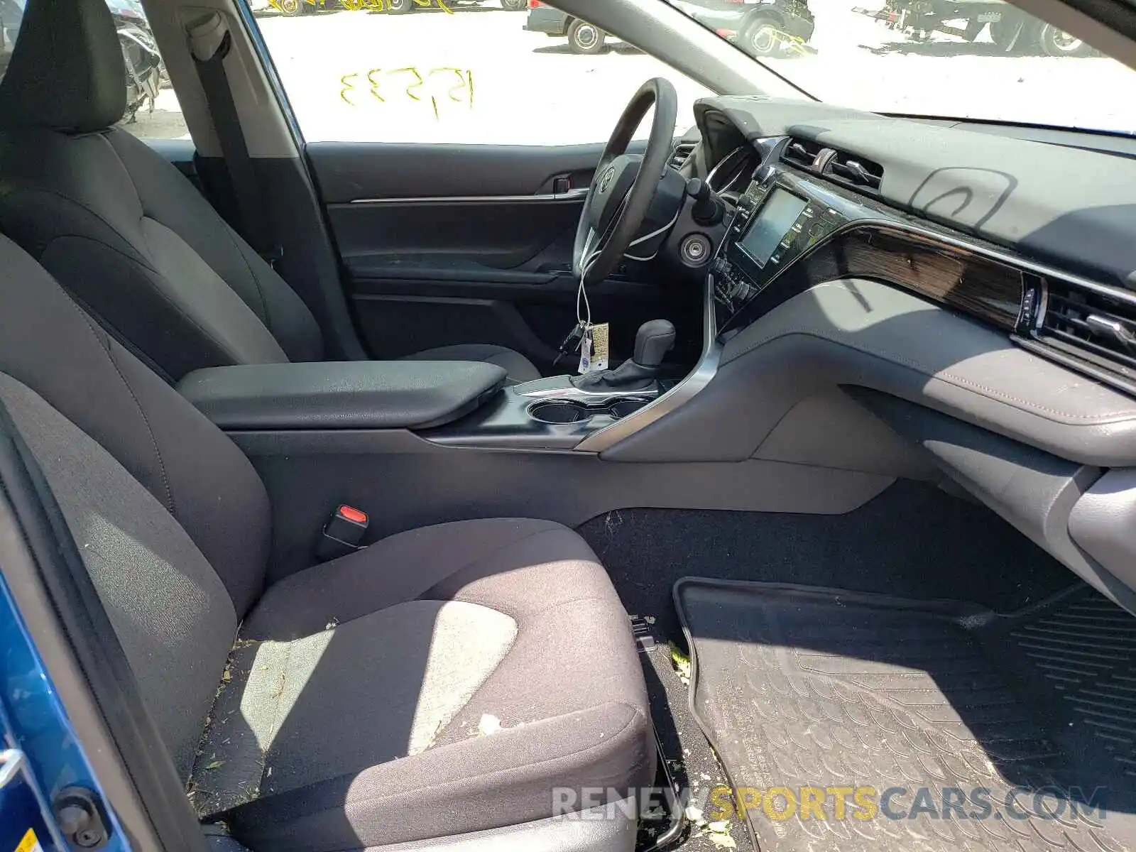 5 Photograph of a damaged car 4T1B11HK3KU200329 TOYOTA CAMRY 2019