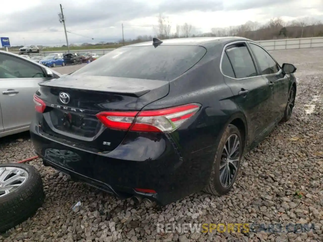 4 Photograph of a damaged car 4T1B11HK3KU200640 TOYOTA CAMRY 2019