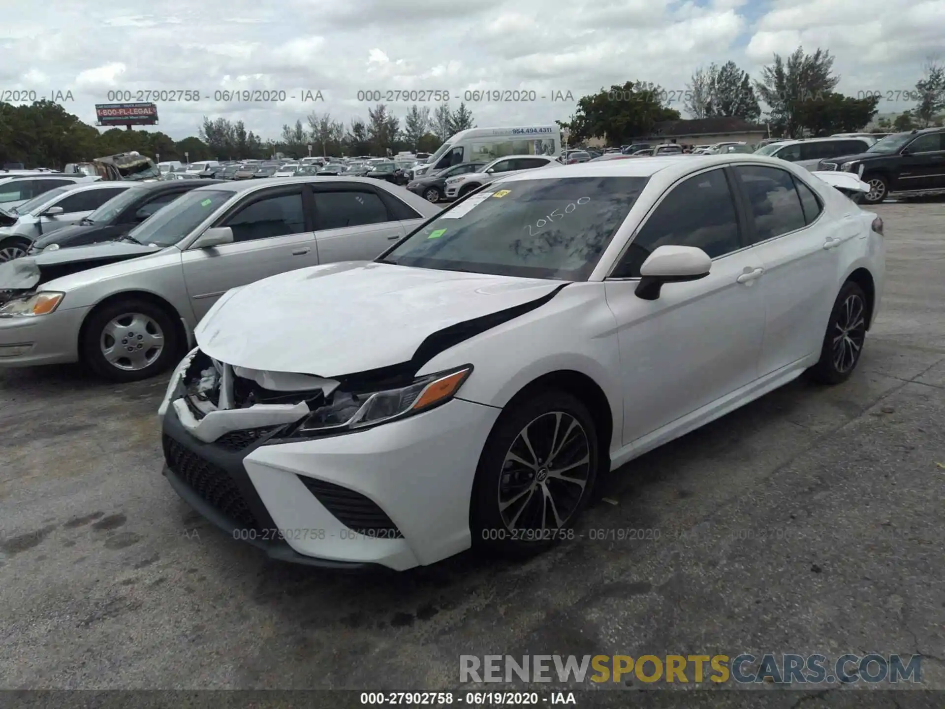 2 Photograph of a damaged car 4T1B11HK3KU201500 TOYOTA CAMRY 2019