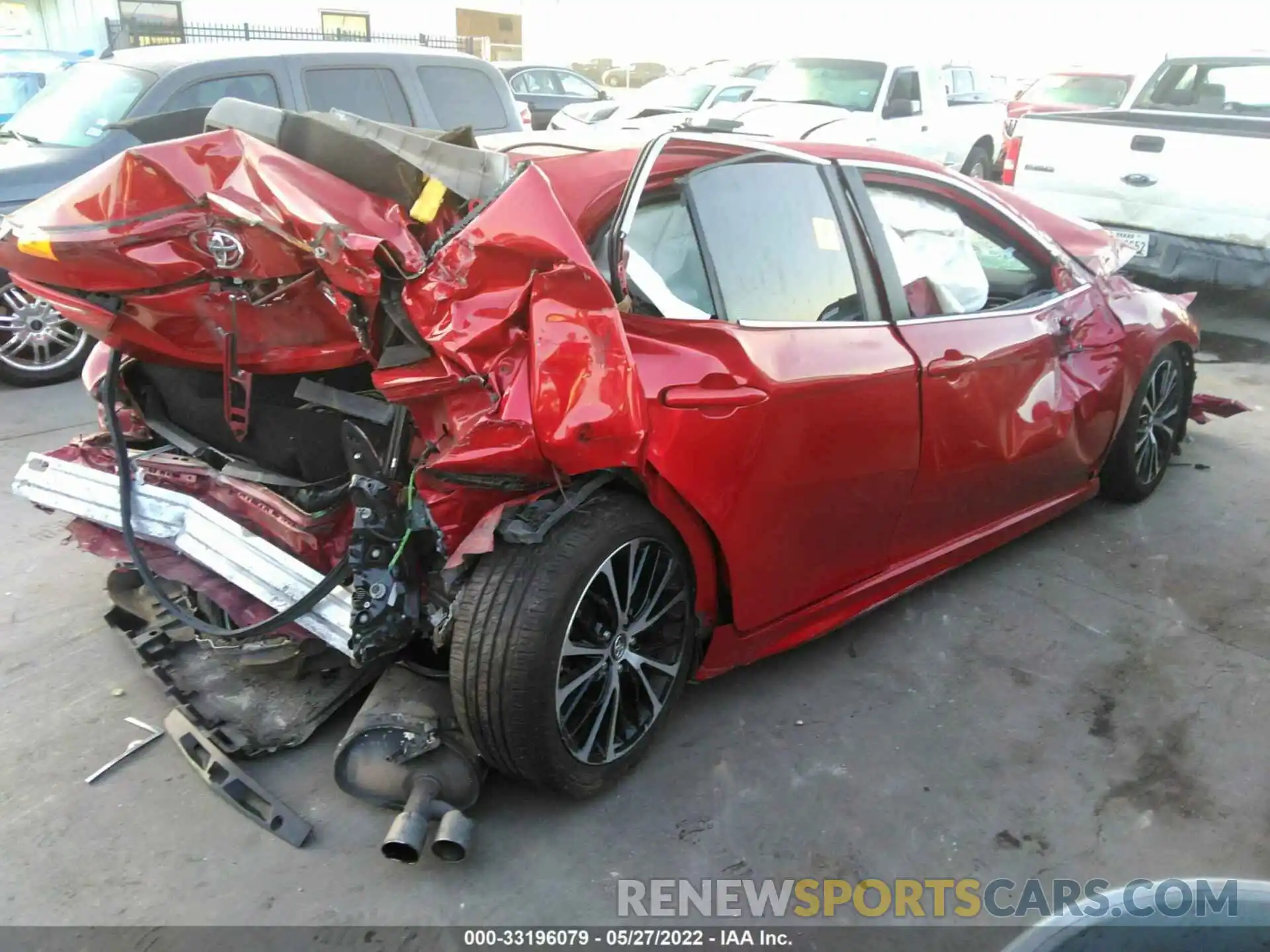 4 Photograph of a damaged car 4T1B11HK3KU201710 TOYOTA CAMRY 2019