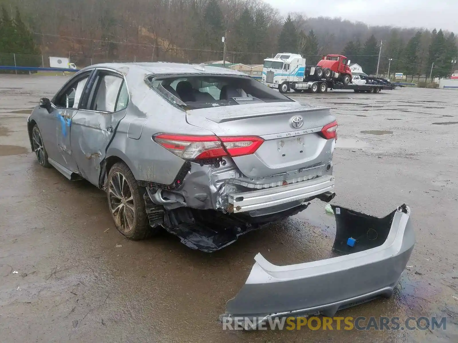 3 Photograph of a damaged car 4T1B11HK3KU204302 TOYOTA CAMRY 2019